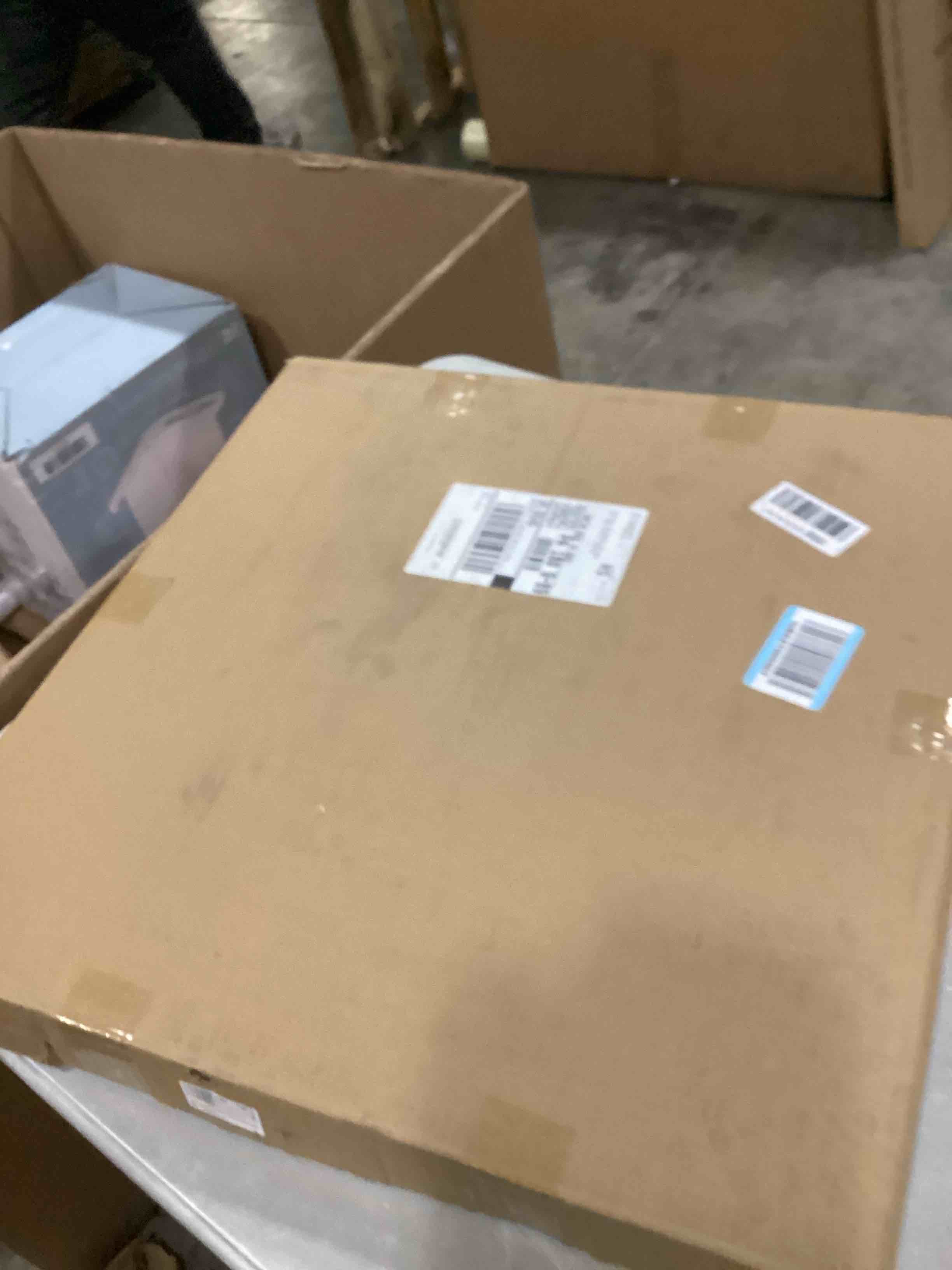 https://s3.amazonaws.com/lotting-images-prod/bidfta/YEL6804562_1738086759303.jpeg