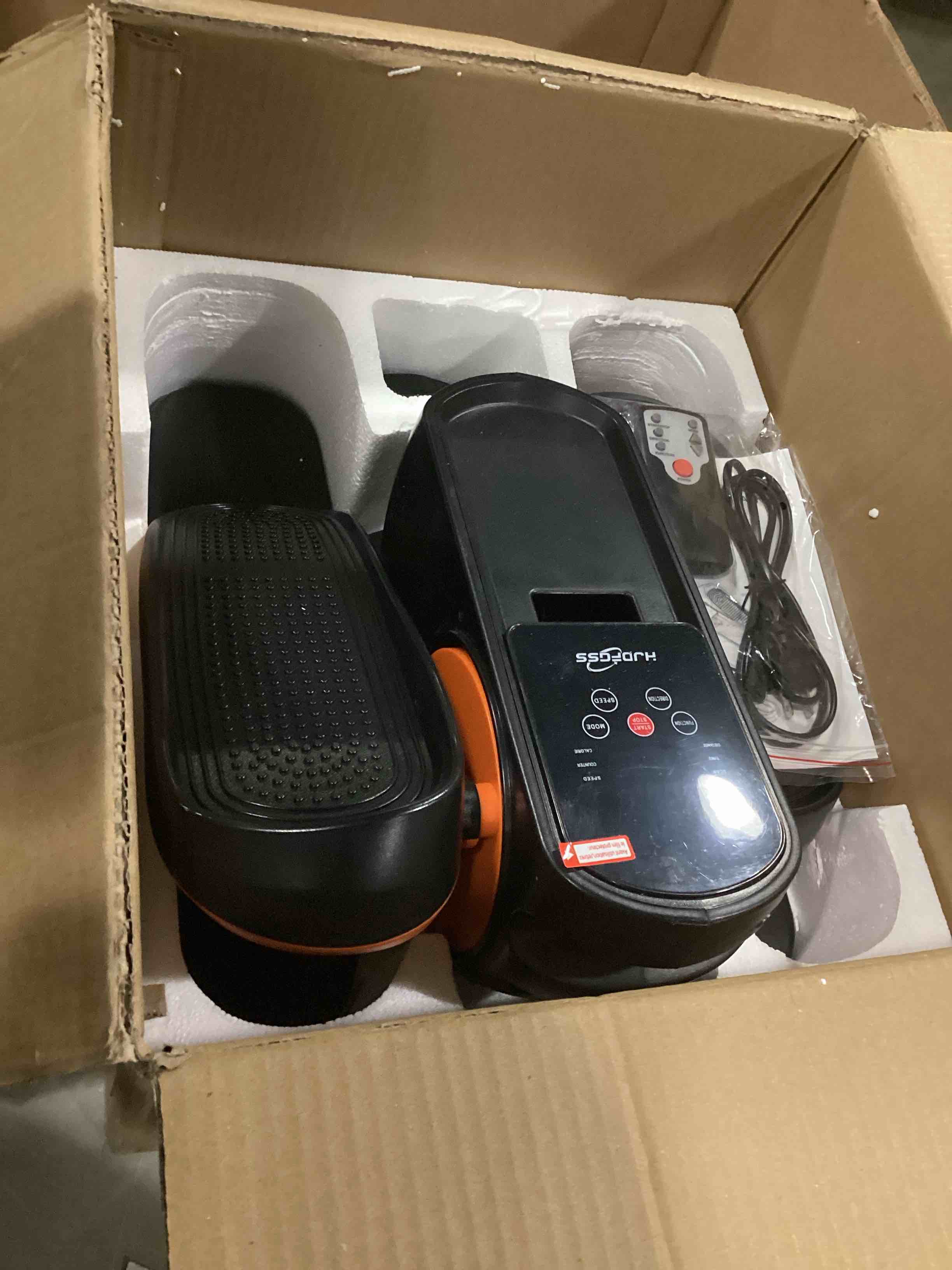 https://s3.amazonaws.com/lotting-images-prod/bidfta/YEL6804615_1738159490780.jpeg