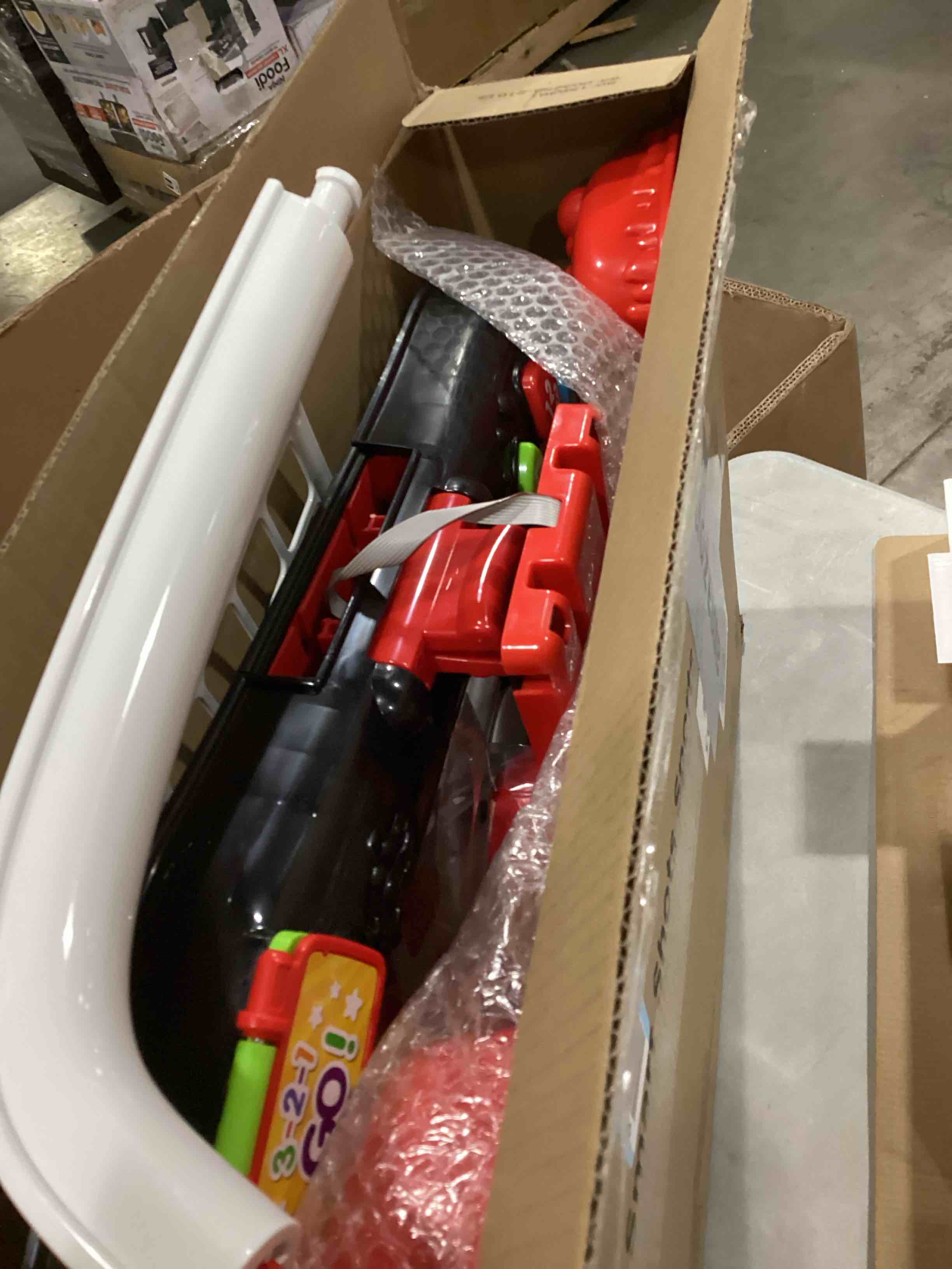 https://s3.amazonaws.com/lotting-images-prod/bidfta/YEL6804667_1738244210816.jpeg