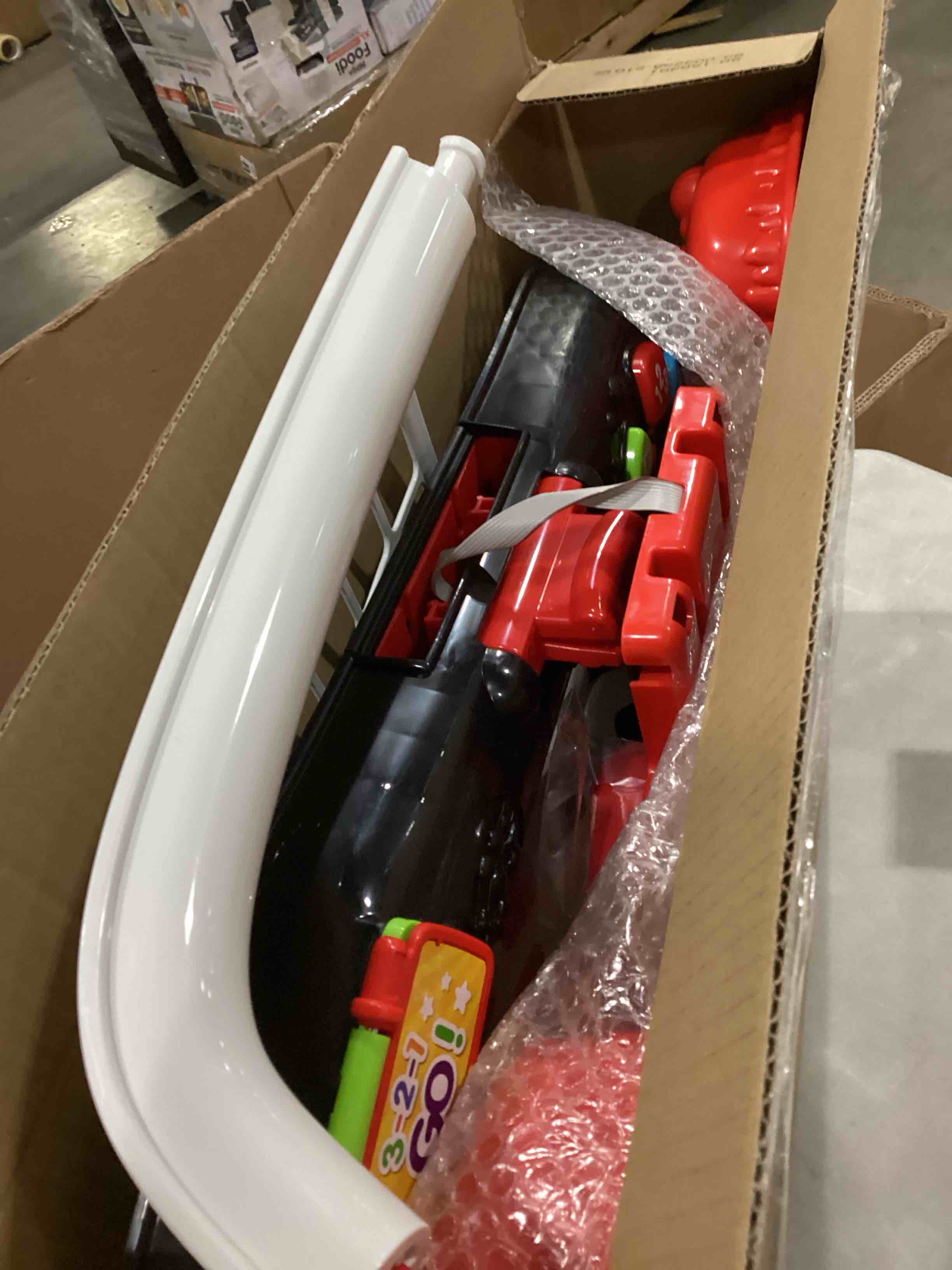 https://s3.amazonaws.com/lotting-images-prod/bidfta/YEL6804667_1738244214206.jpeg