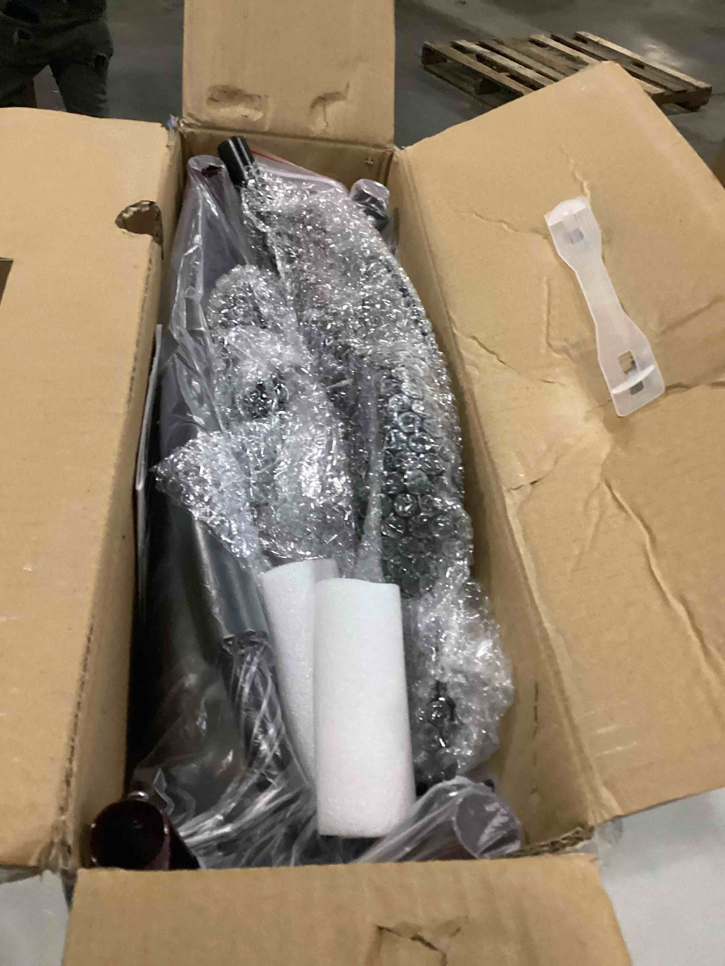 https://s3.amazonaws.com/lotting-images-prod/bidfta/YEL6804673_1738246263012.jpeg