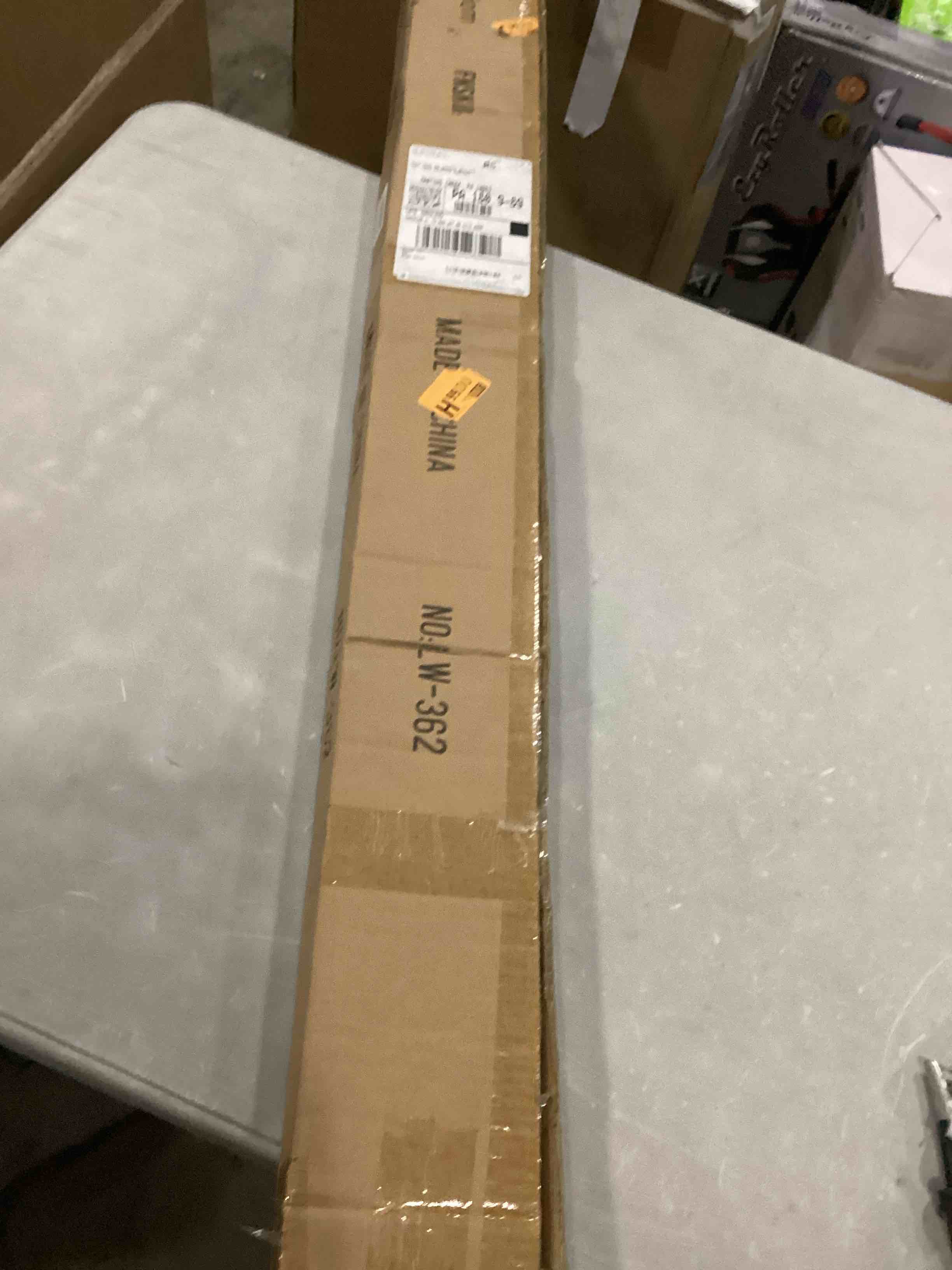 https://s3.amazonaws.com/lotting-images-prod/bidfta/YEL6804728_1738254598061.jpeg