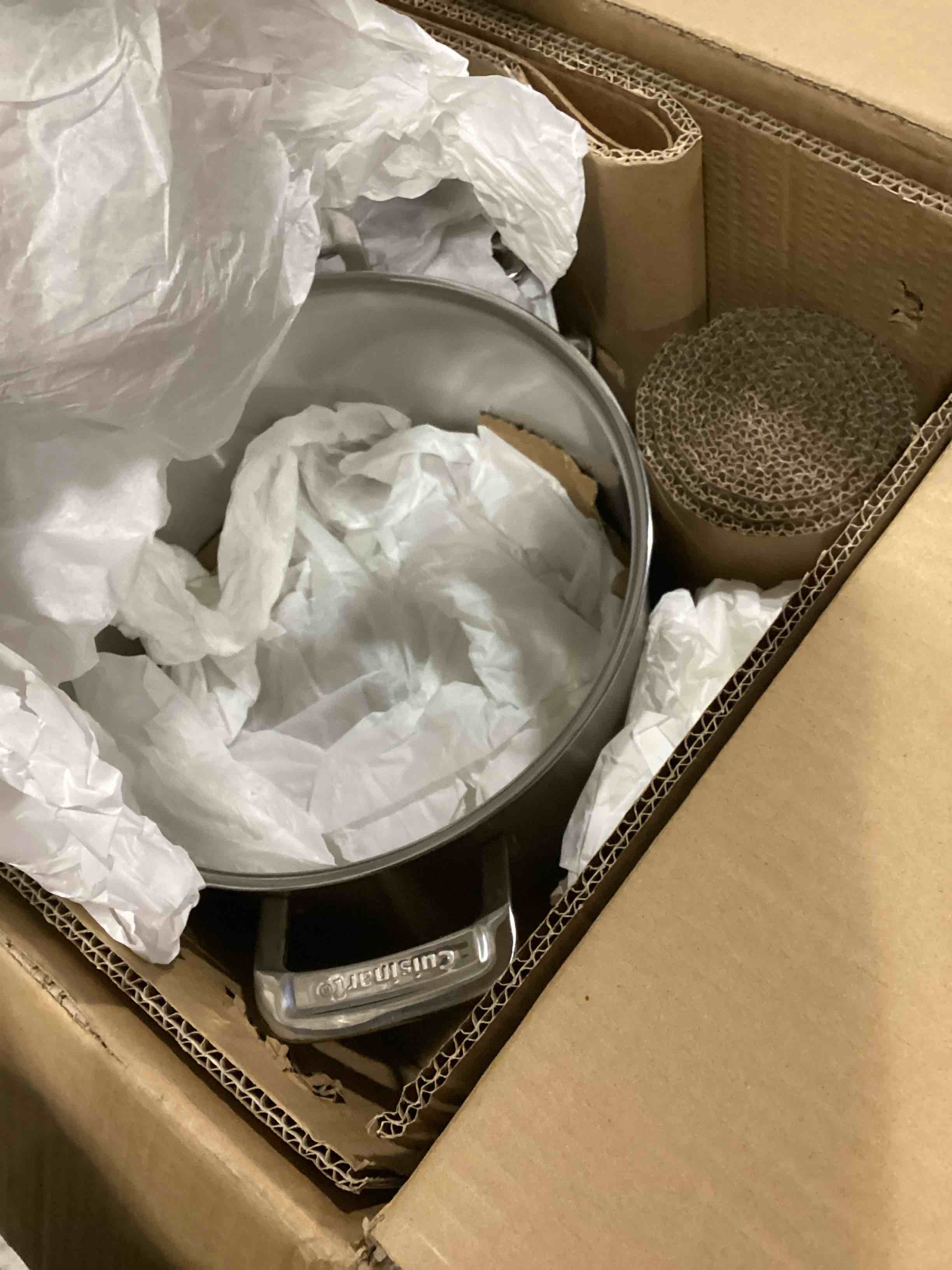 https://s3.amazonaws.com/lotting-images-prod/bidfta/YEL6804760_1738256066098.jpeg