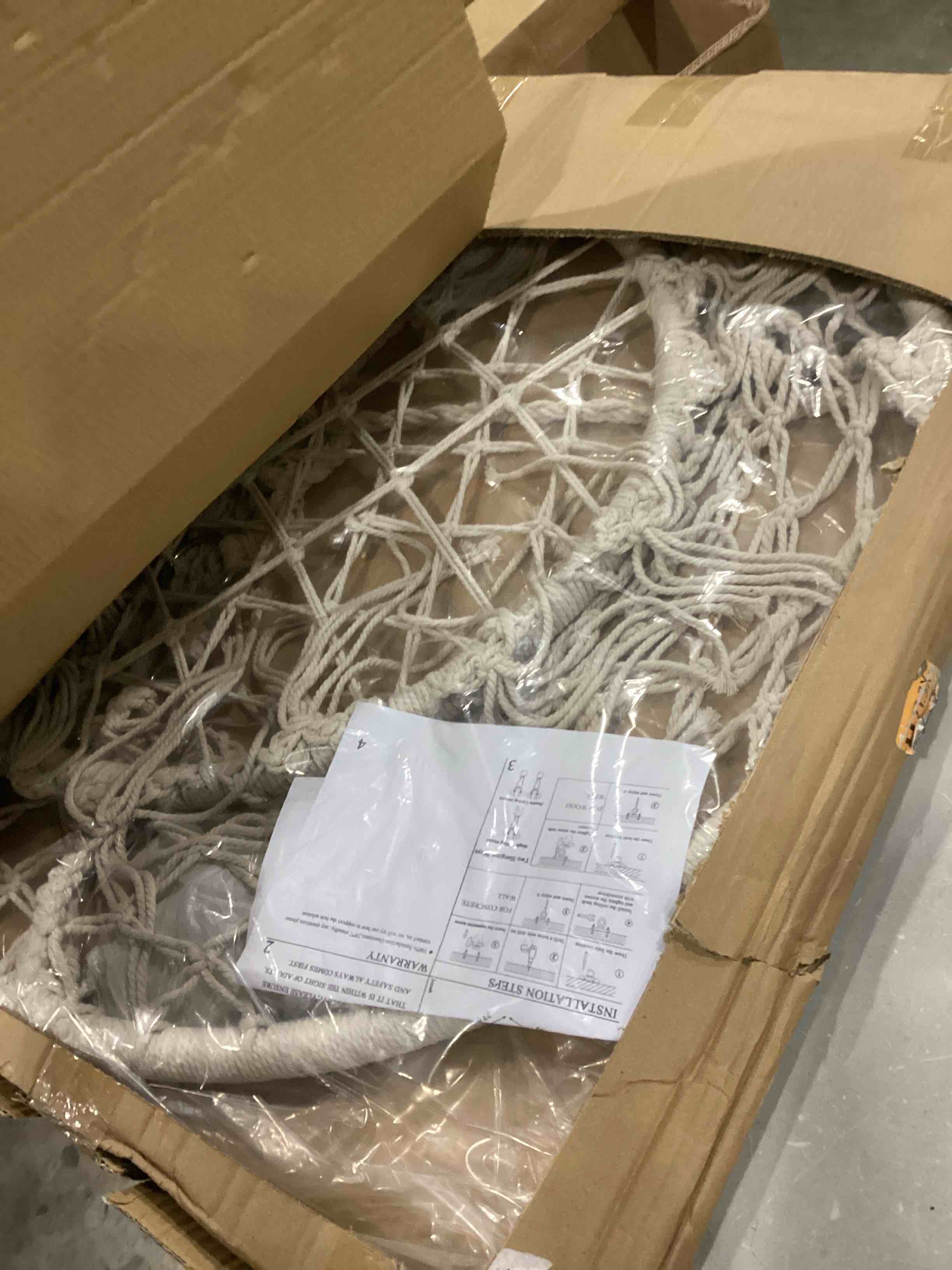 https://s3.amazonaws.com/lotting-images-prod/bidfta/YEL6804768_1738262115439.jpeg