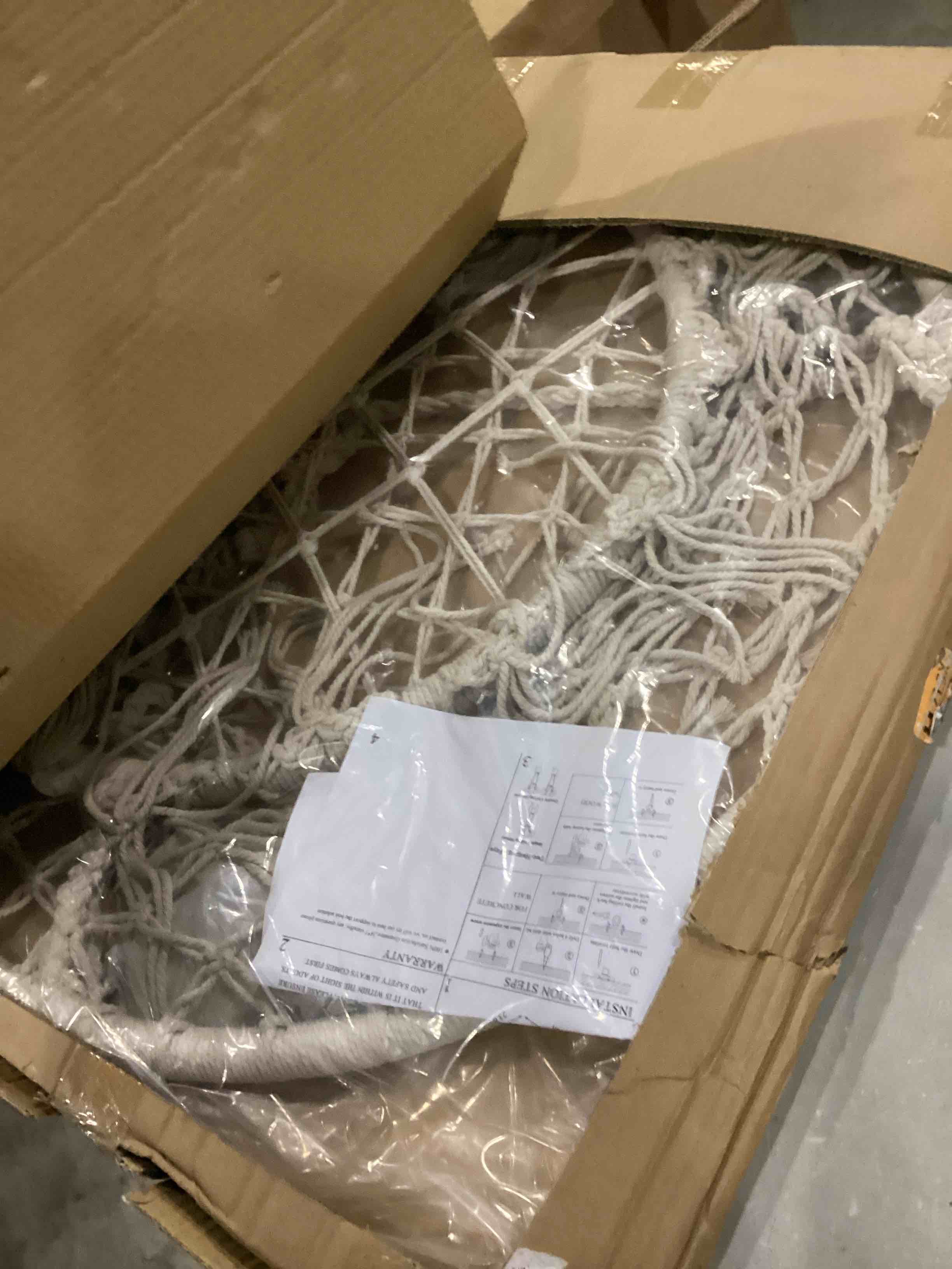 https://s3.amazonaws.com/lotting-images-prod/bidfta/YEL6804768_1738262117378.jpeg