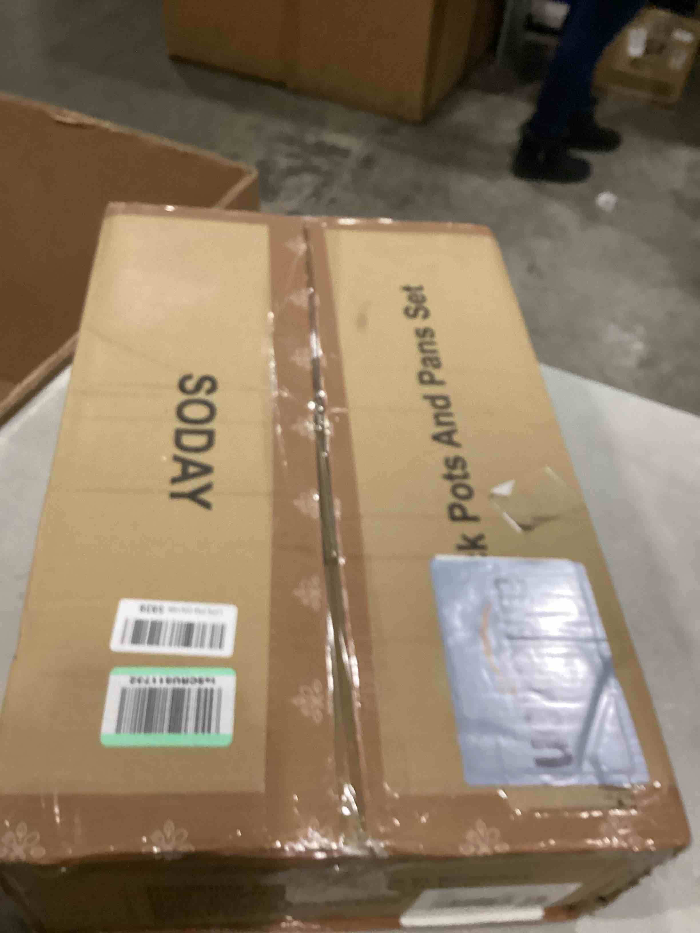 https://s3.amazonaws.com/lotting-images-prod/bidfta/YEL6804852_1738339398047.jpeg