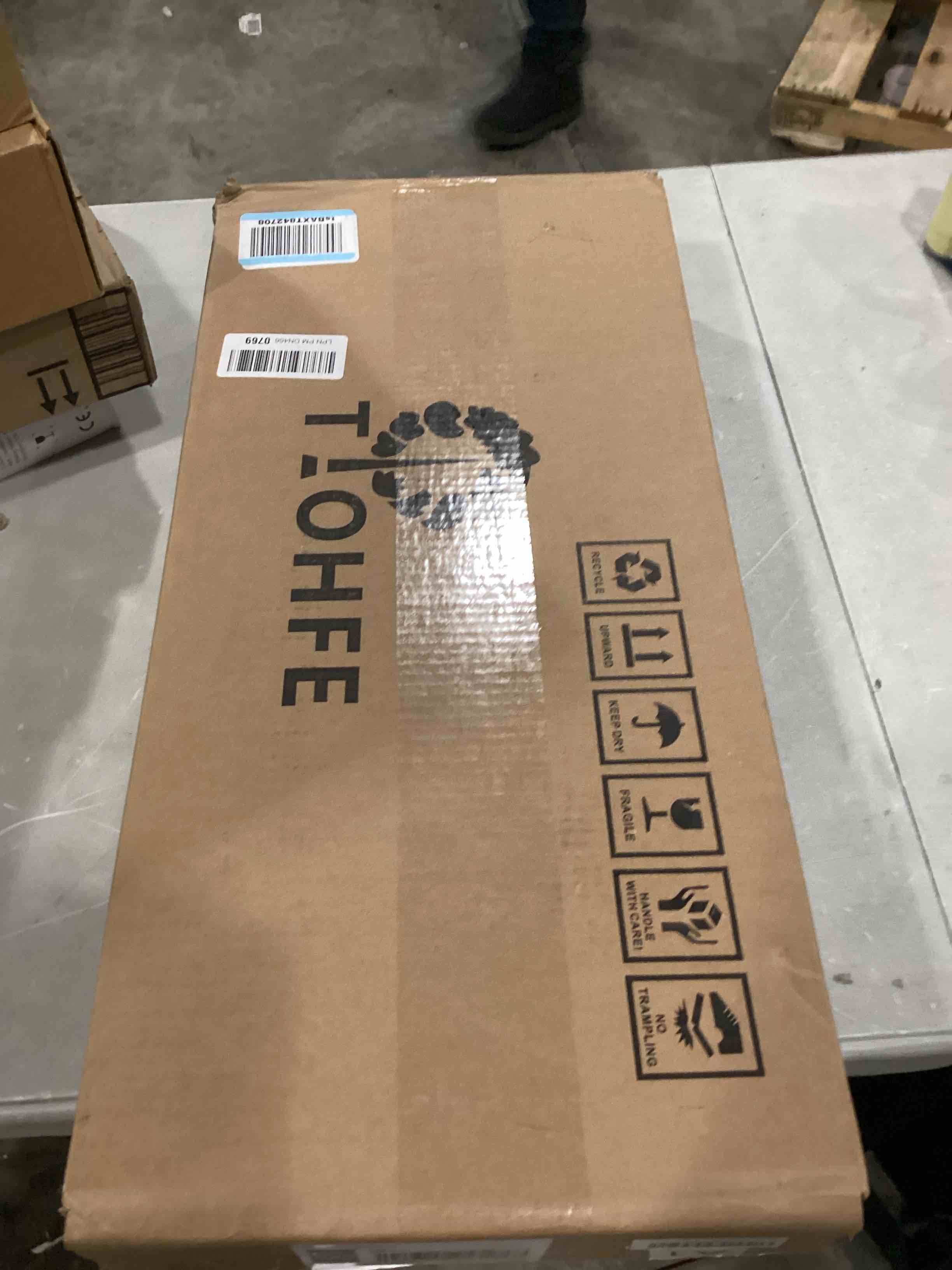 https://s3.amazonaws.com/lotting-images-prod/bidfta/YEL6804877_1738341385721.jpeg