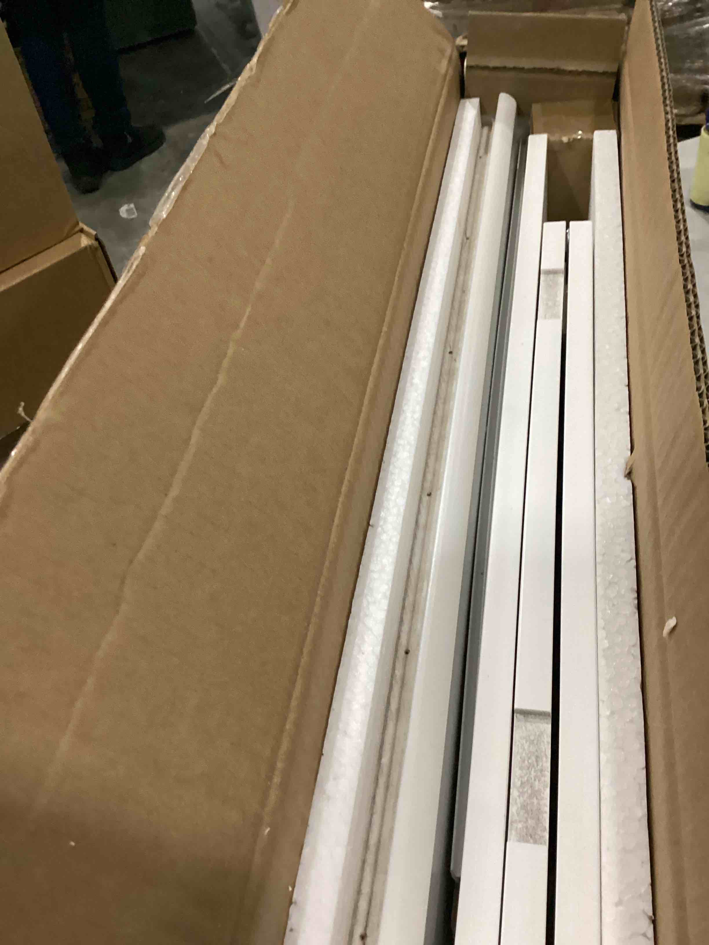 https://s3.amazonaws.com/lotting-images-prod/bidfta/YEL6804877_1738341416985.jpeg
