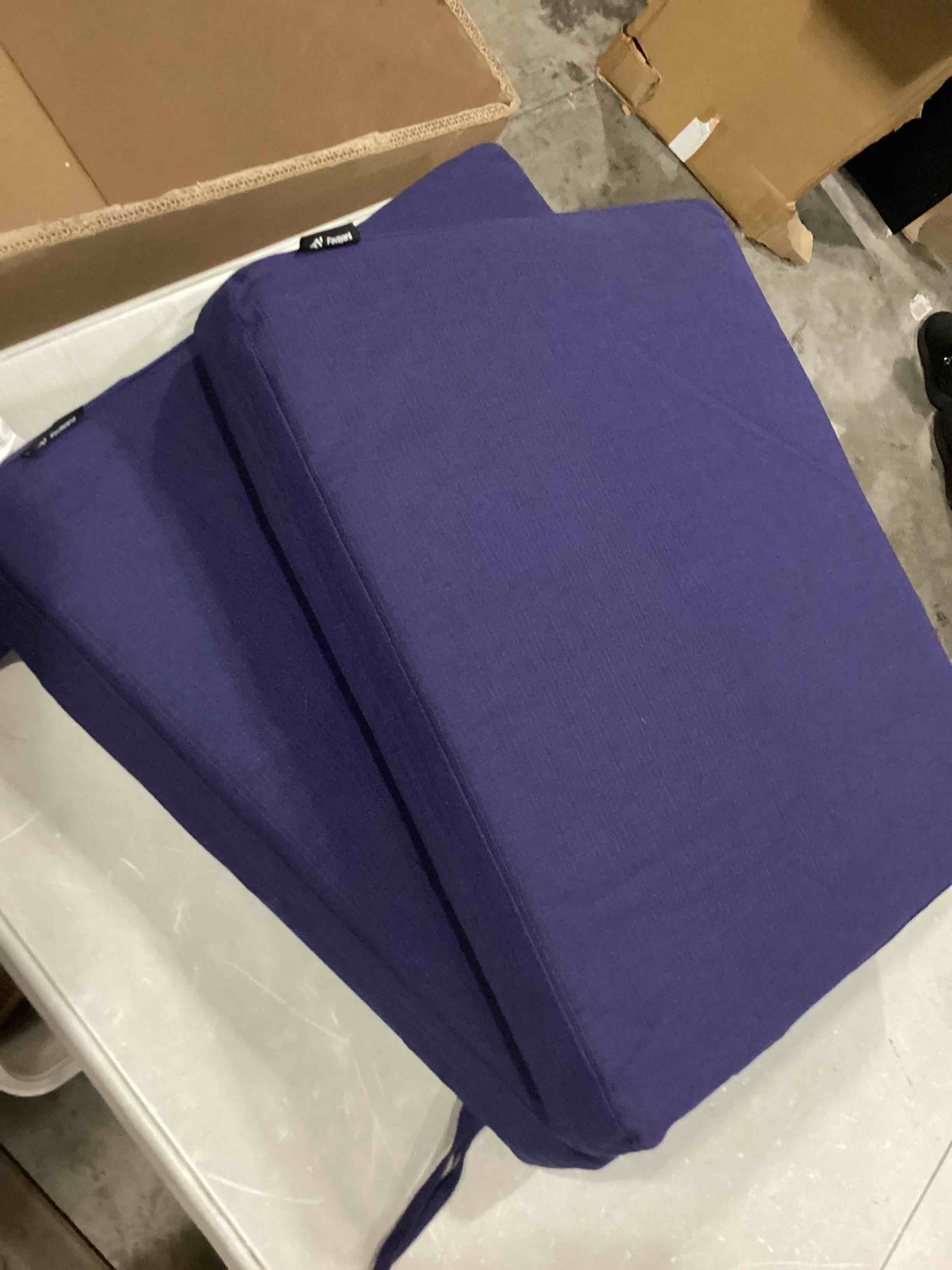 https://s3.amazonaws.com/lotting-images-prod/bidfta/YEL6804883_1738346742619.jpeg