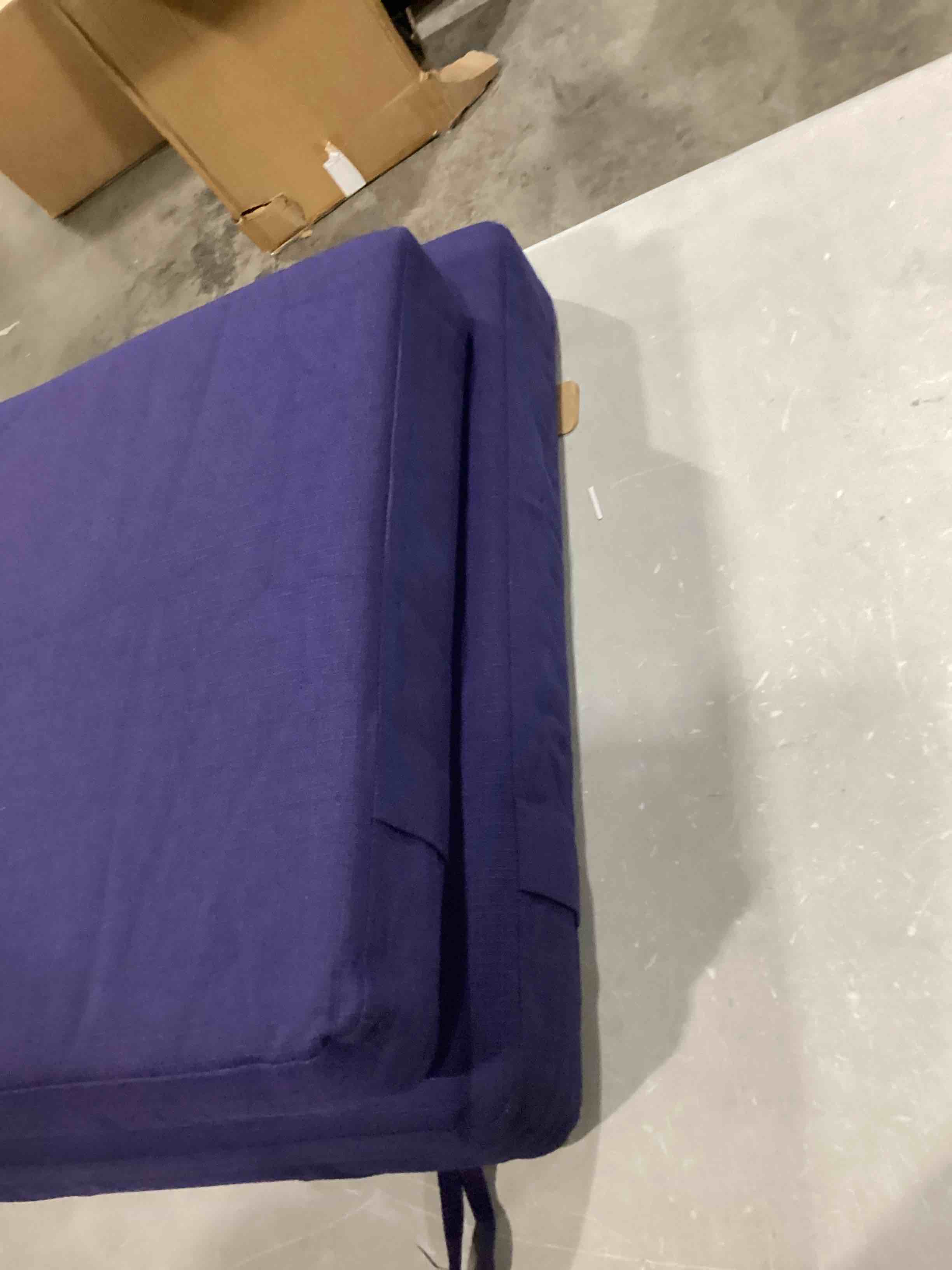https://s3.amazonaws.com/lotting-images-prod/bidfta/YEL6804883_1738346747976.jpeg