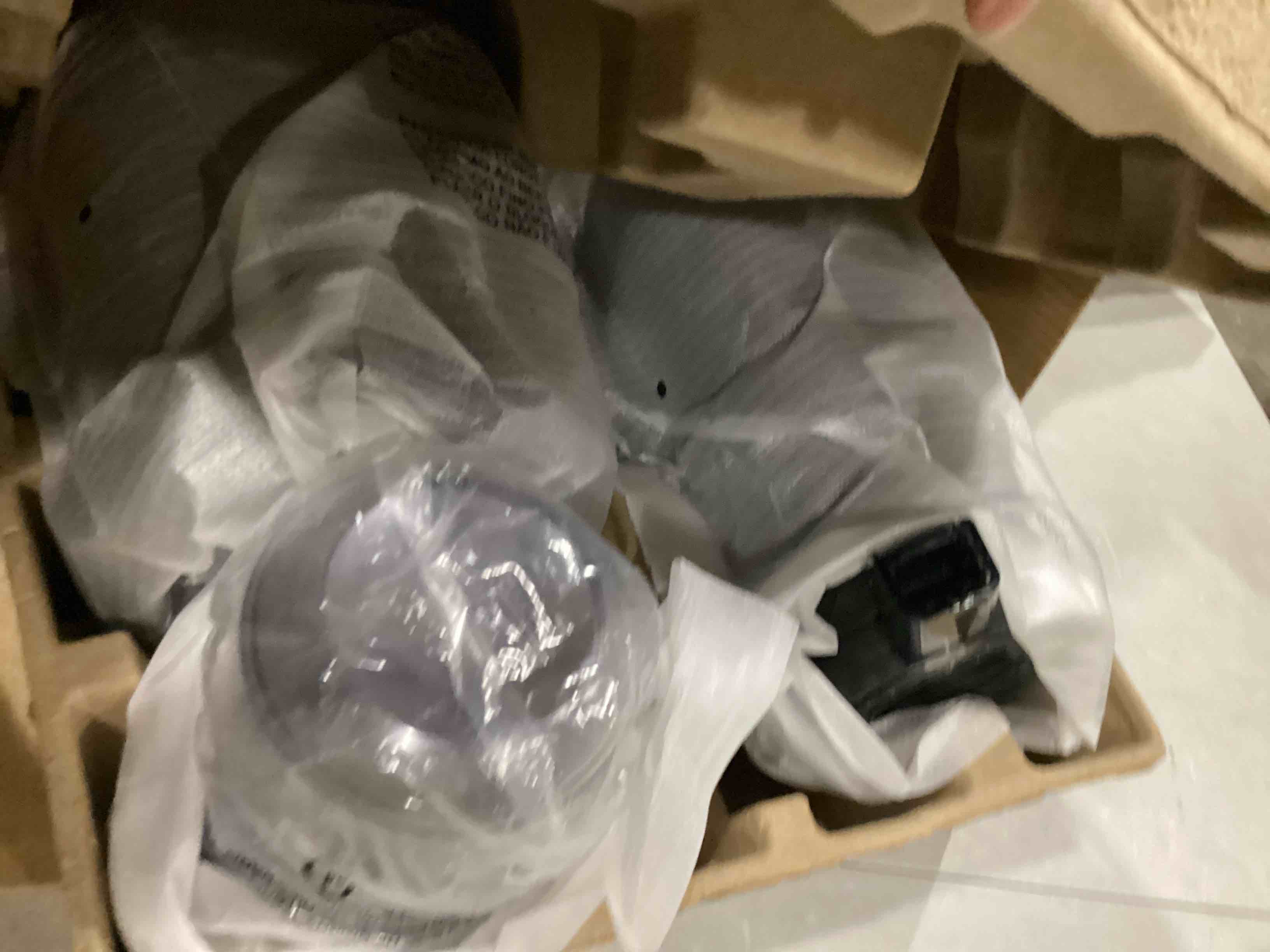 https://s3.amazonaws.com/lotting-images-prod/bidfta/YEL6804892_1738341305483.jpeg