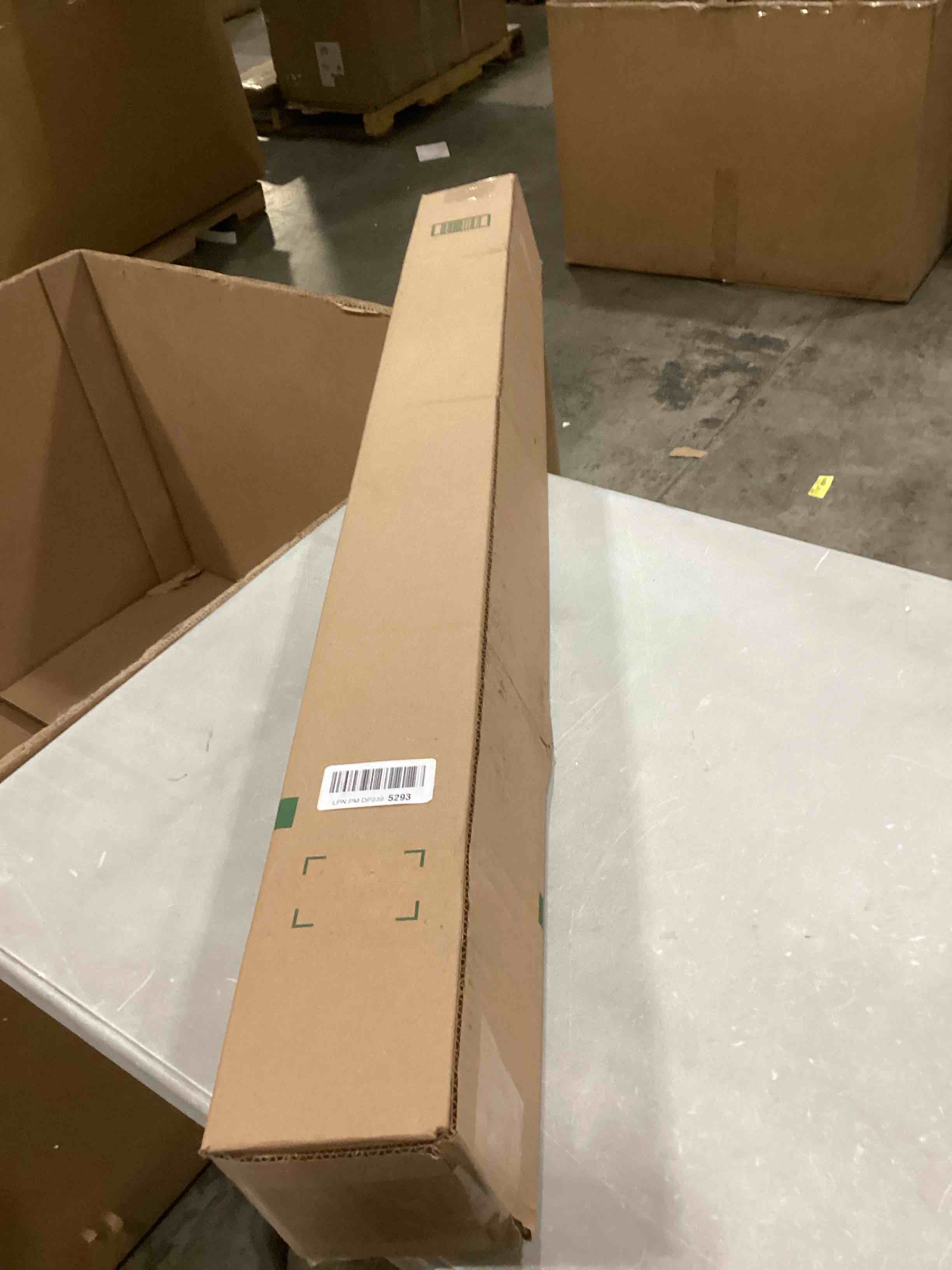 https://s3.amazonaws.com/lotting-images-prod/bidfta/YEL6805020_1738697285162.jpeg