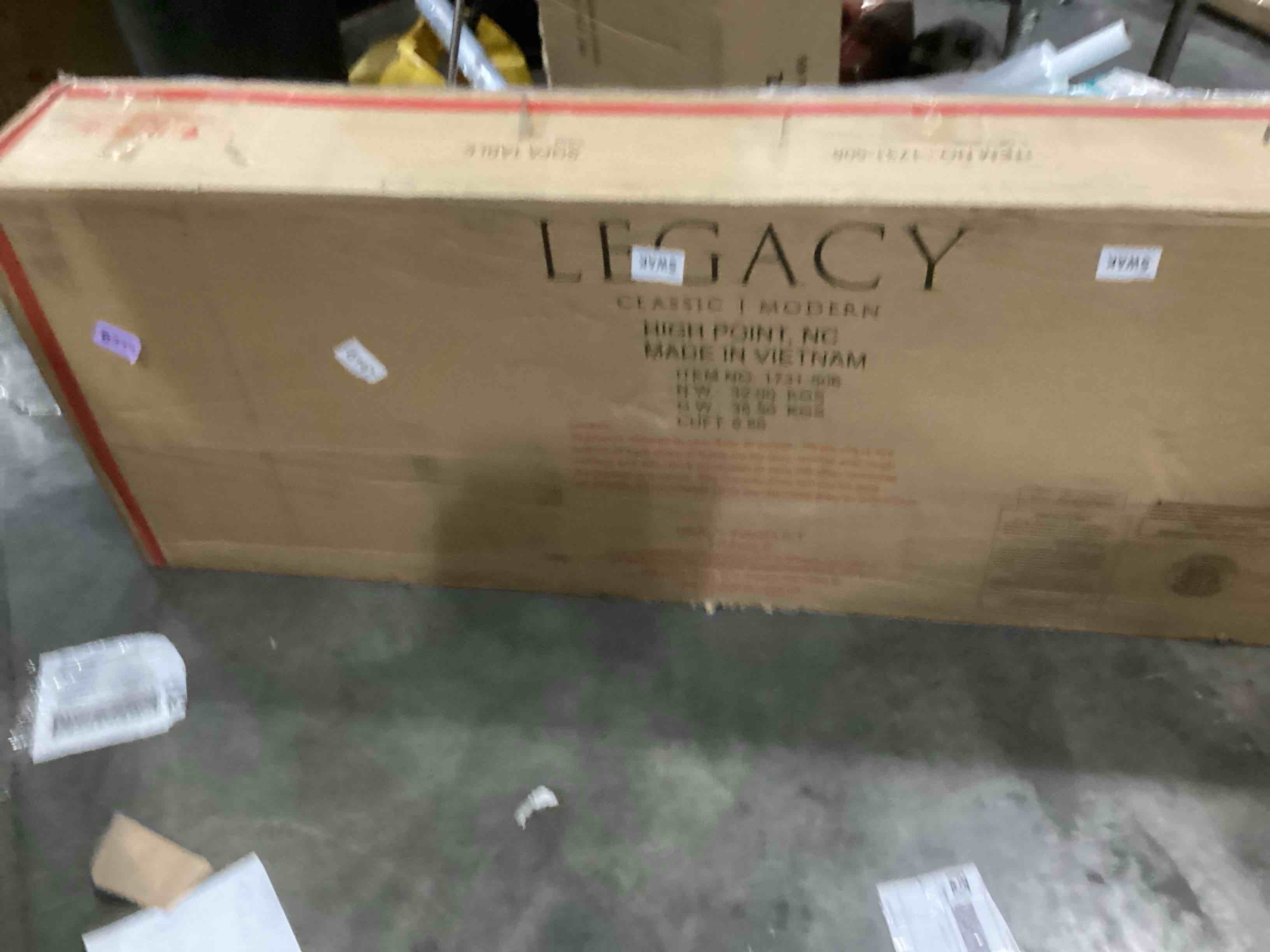 https://s3.amazonaws.com/lotting-images-prod/bidfta/YEL6805460_1739204096875.jpeg