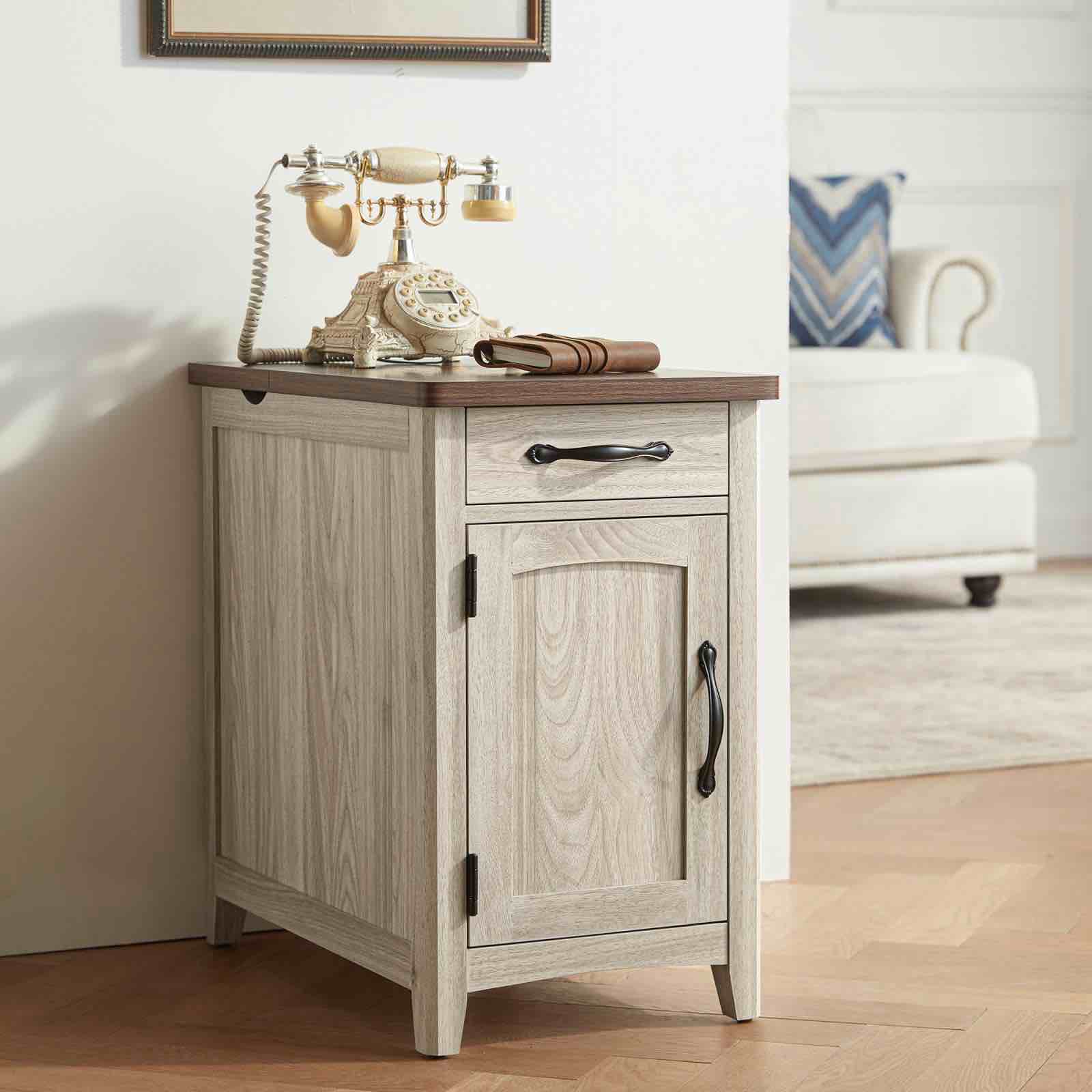 Analiesa End Table with Storage and Charging Station