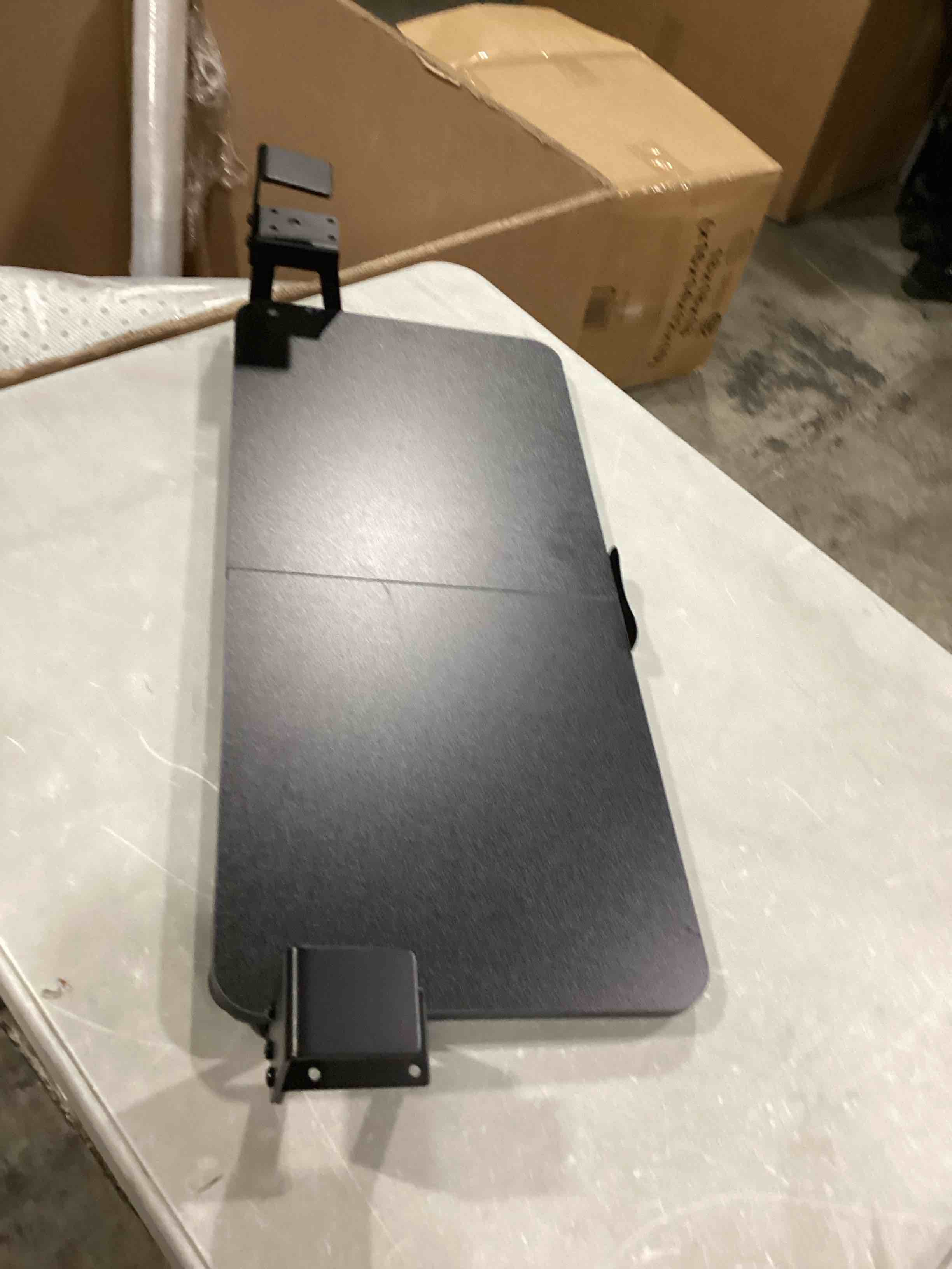 https://s3.amazonaws.com/lotting-images-prod/bidfta/YEL6805651_1739367085367.jpeg
