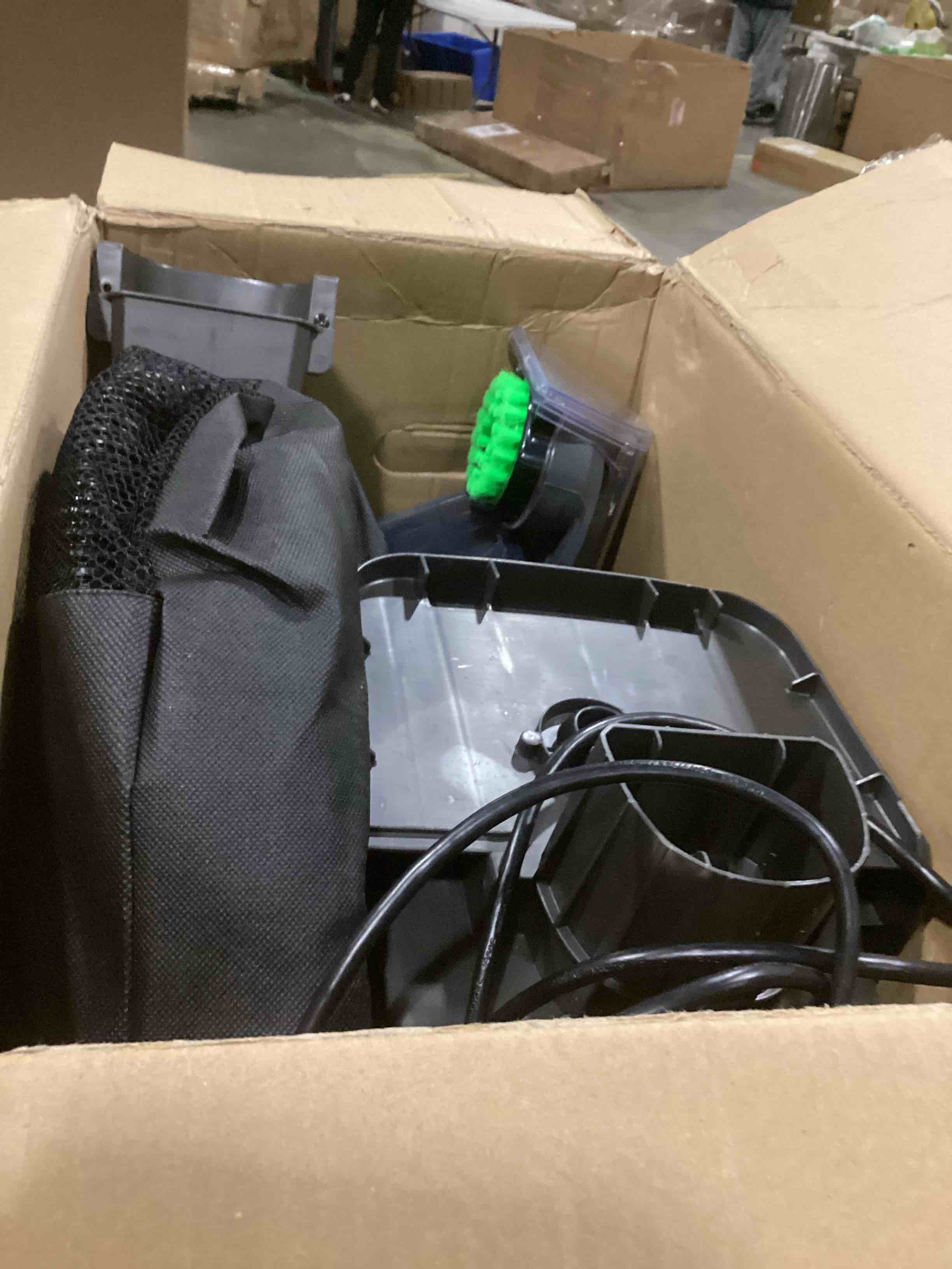 https://s3.amazonaws.com/lotting-images-prod/bidfta/YEL6805749_1739449135643.jpeg