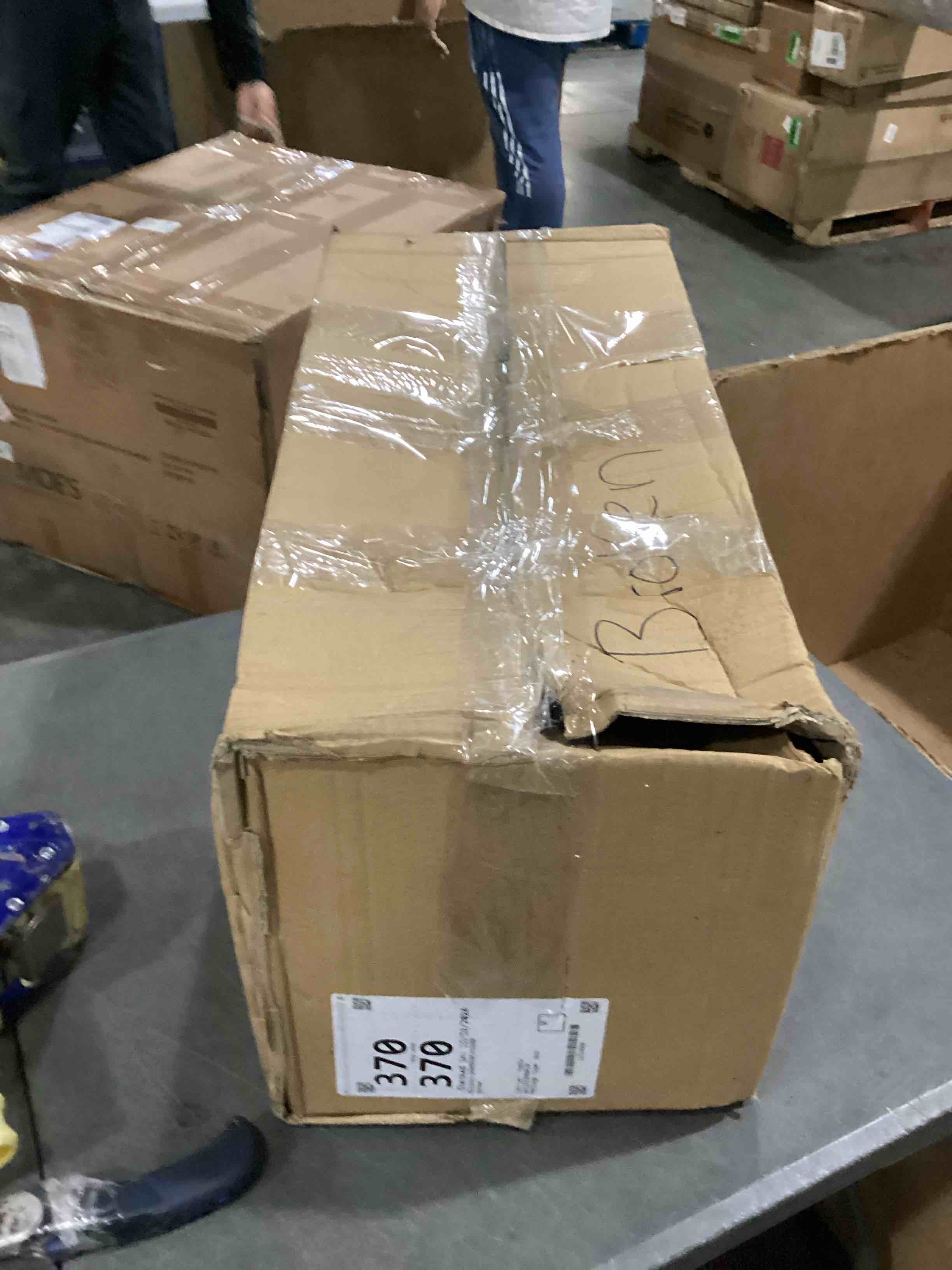 https://s3.amazonaws.com/lotting-images-prod/bidfta/YEL6805978_1736340039058.jpeg