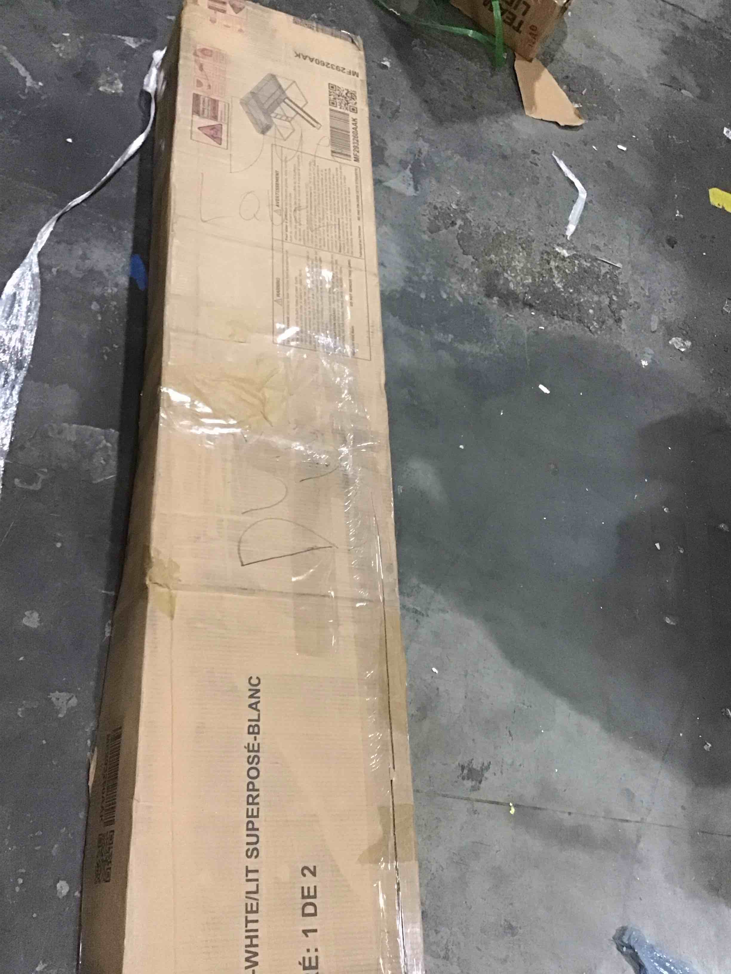 https://s3.amazonaws.com/lotting-images-prod/bidfta/YEL6806890_1740578616236.jpeg