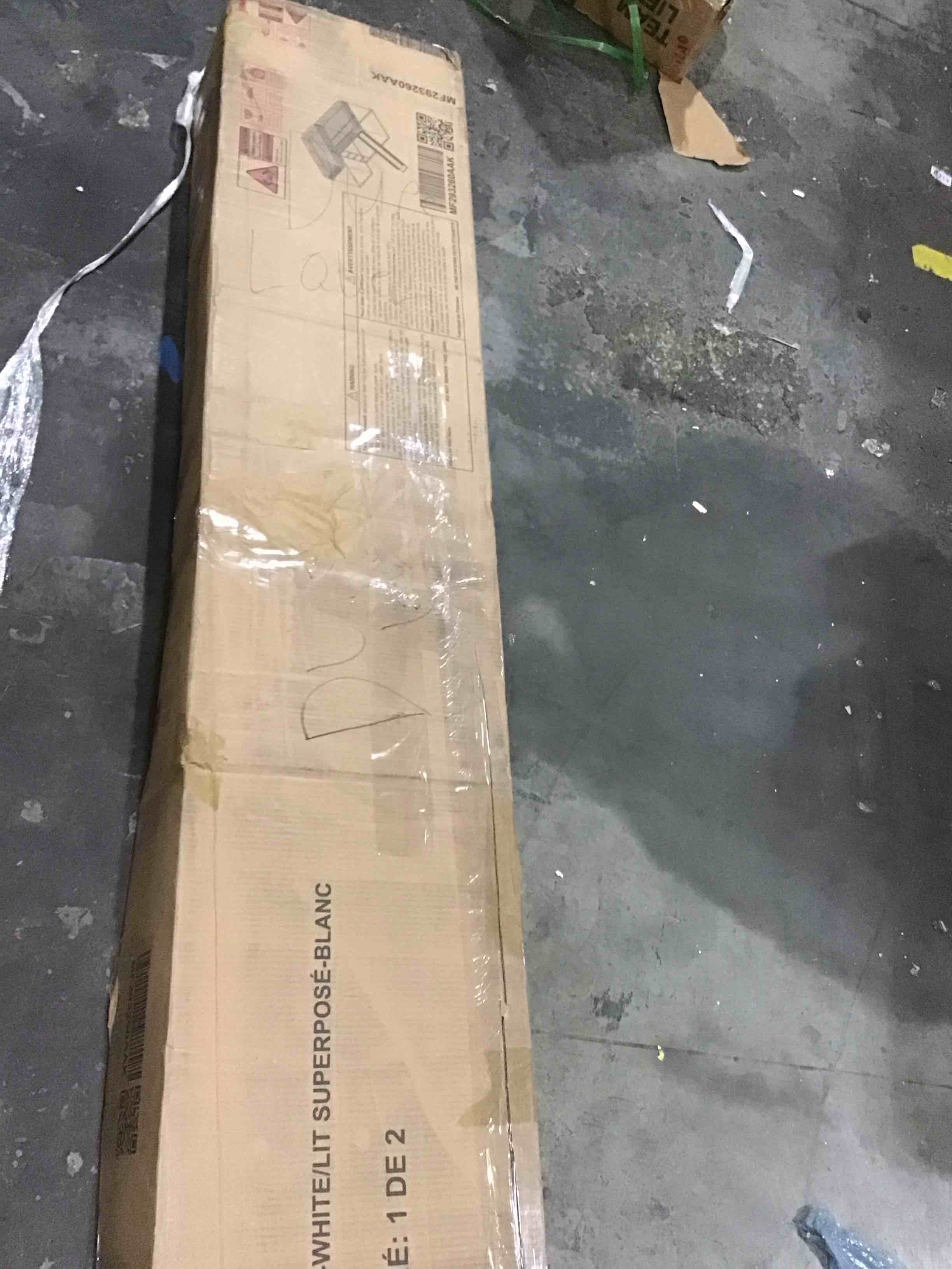 https://s3.amazonaws.com/lotting-images-prod/bidfta/YEL6806890_1740578617217.jpeg