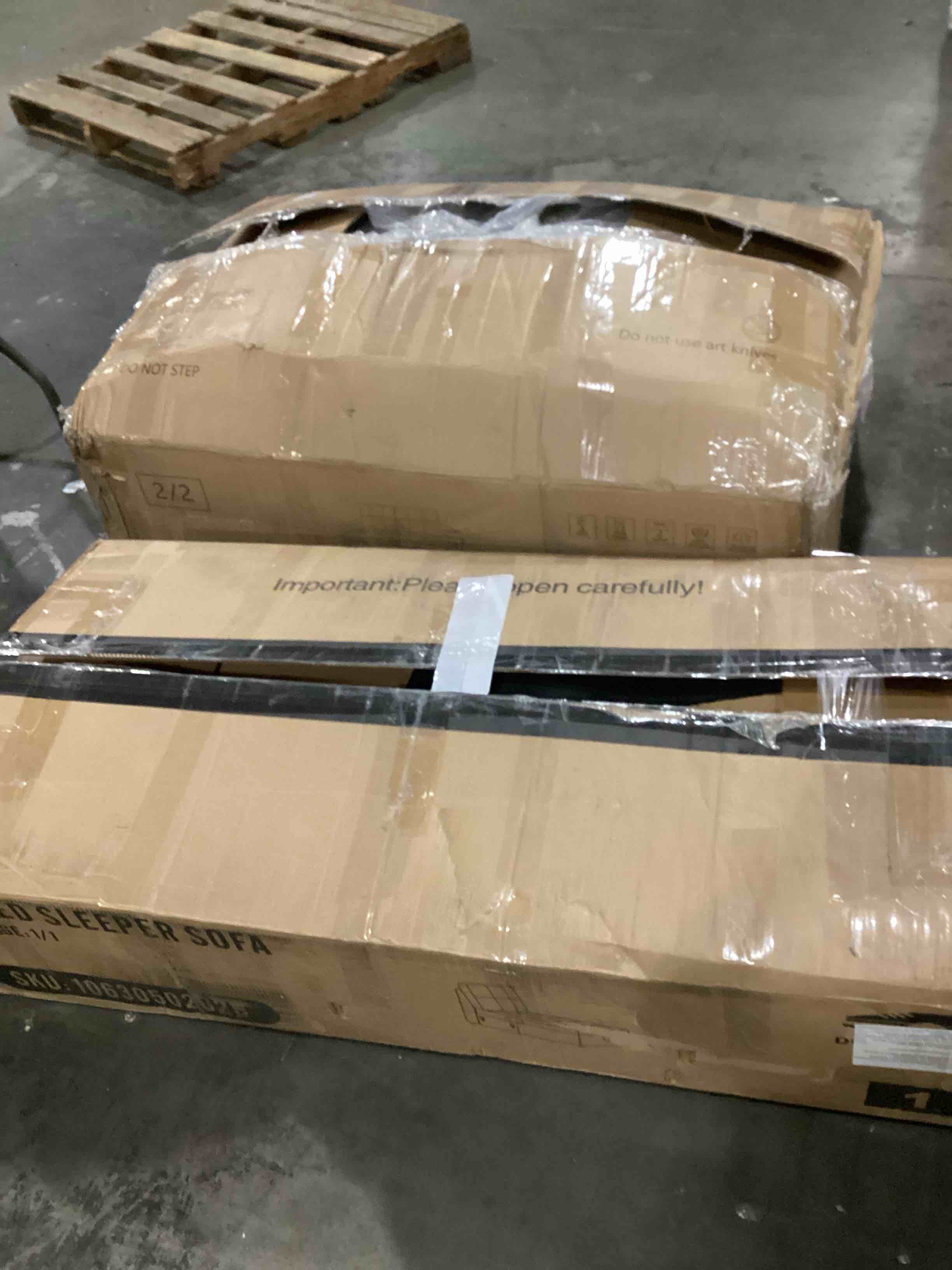 https://s3.amazonaws.com/lotting-images-prod/bidfta/YEL6806920_1740598570858.jpeg