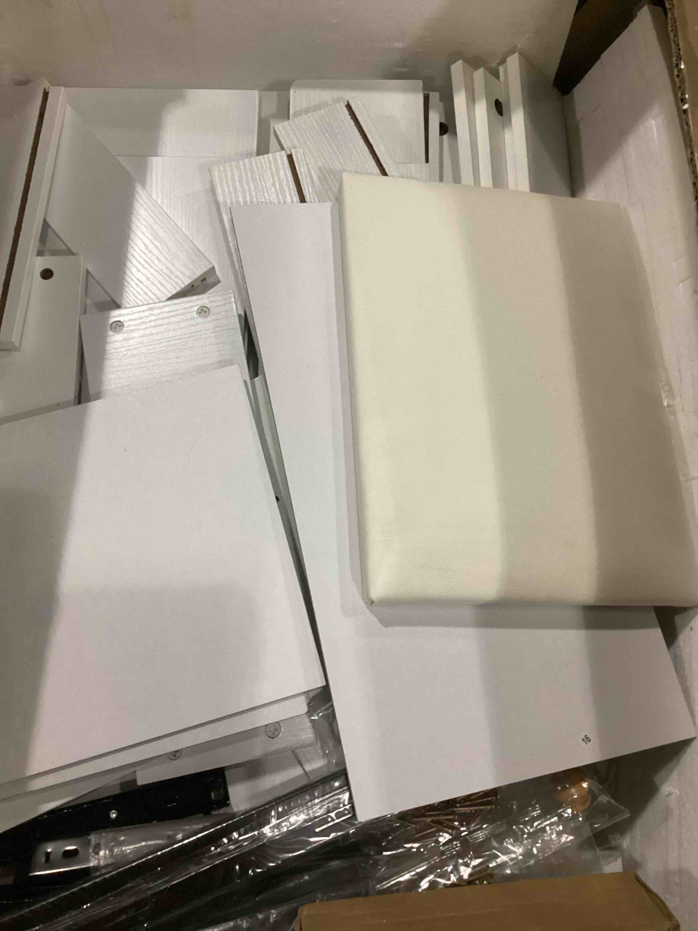 https://s3.amazonaws.com/lotting-images-prod/bidfta/YEL6807285_1741205285655.jpeg