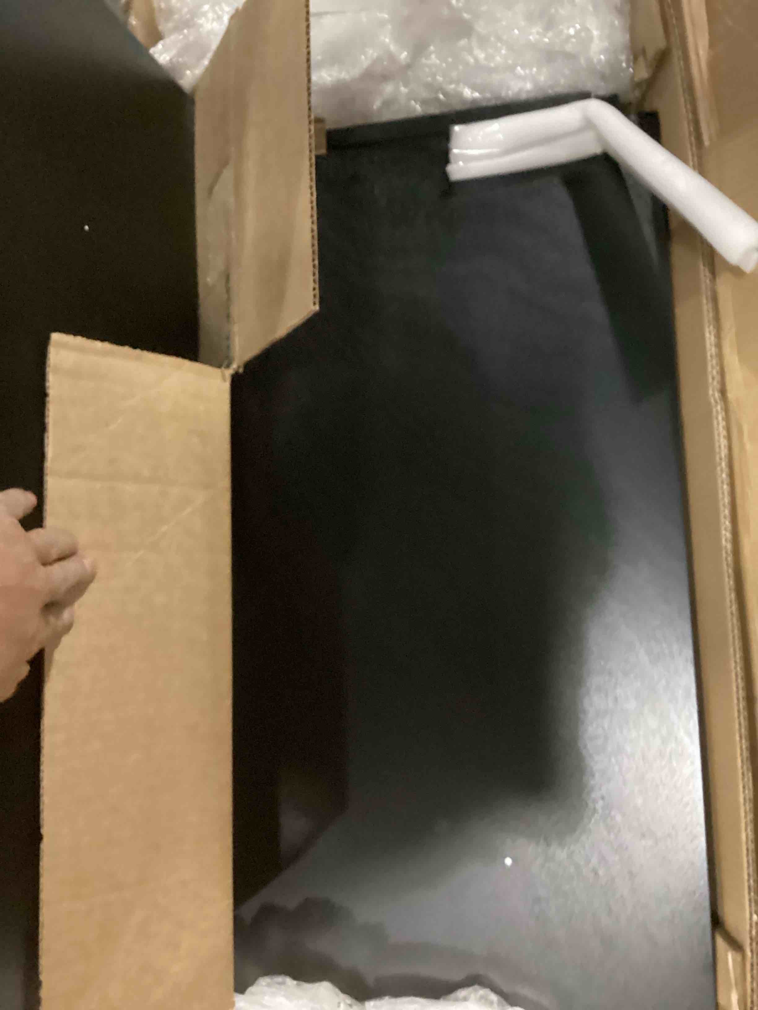 https://s3.amazonaws.com/lotting-images-prod/bidfta/YEL6807312_1741271360083.jpeg
