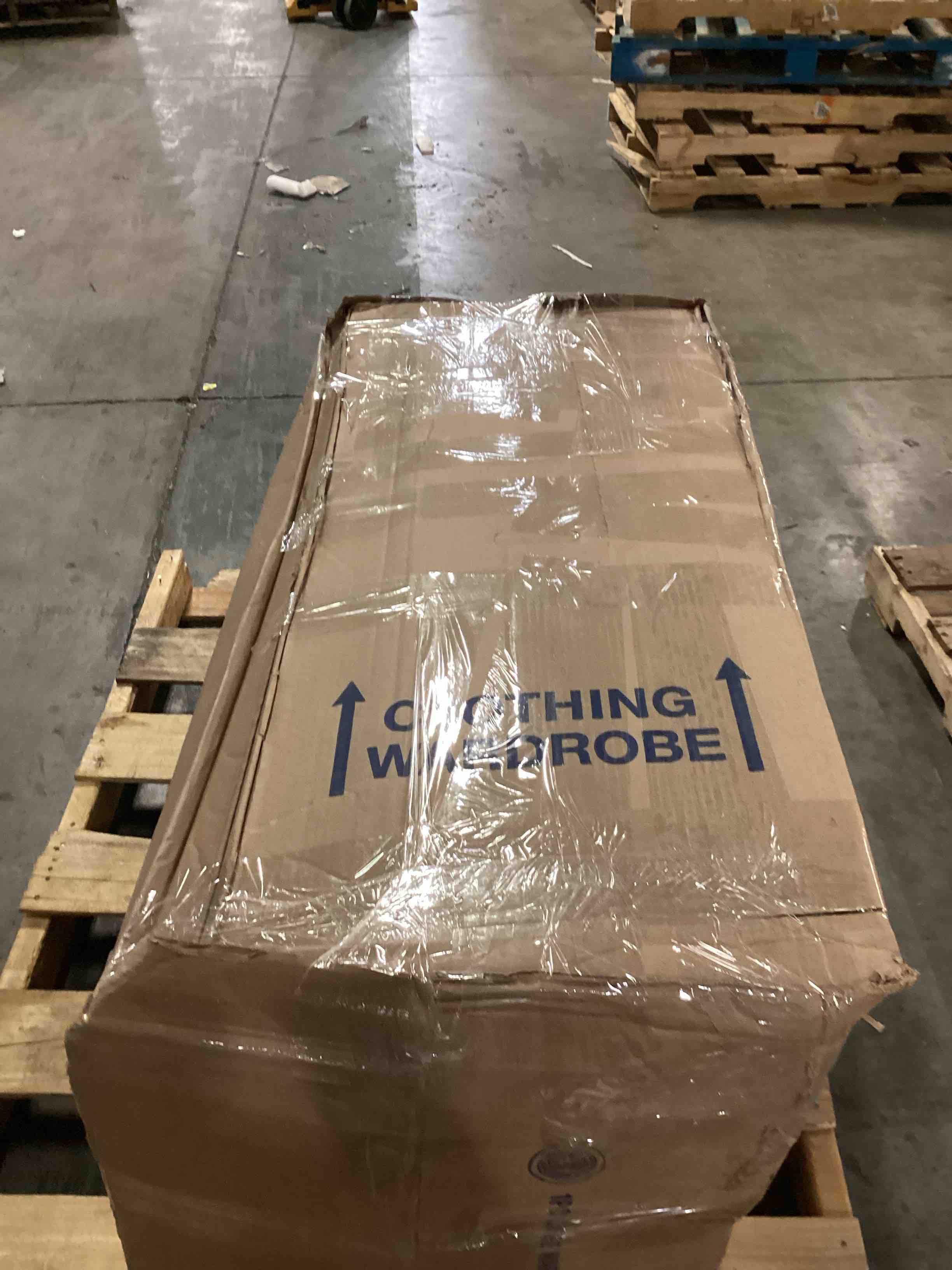 https://s3.amazonaws.com/lotting-images-prod/bidfta/YEL6807760_1736341285754.jpeg