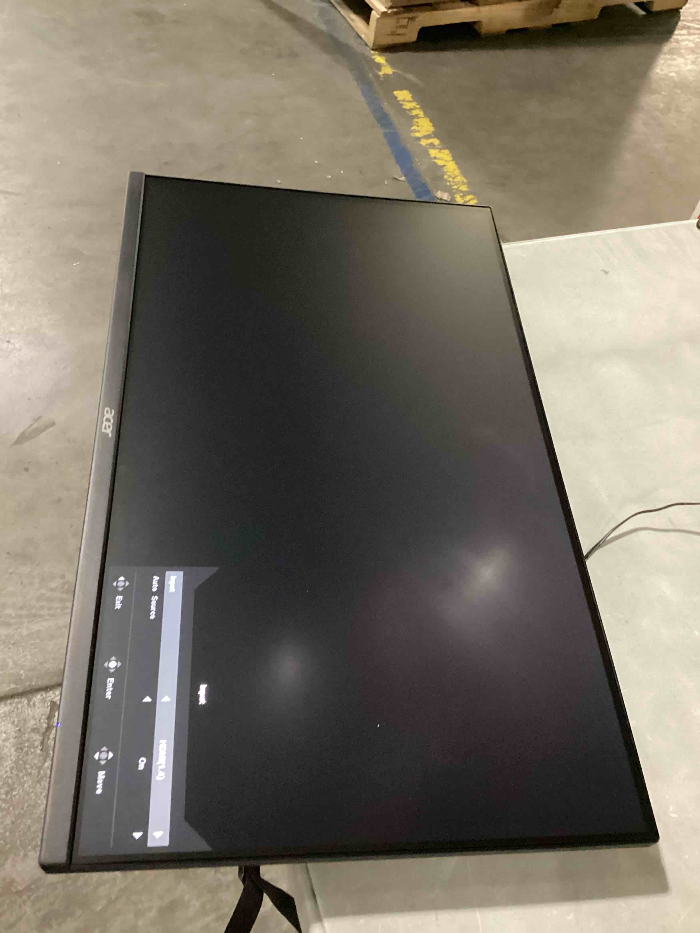 https://s3.amazonaws.com/lotting-images-prod/bidfta/YEL6808132_1736784310770.jpeg