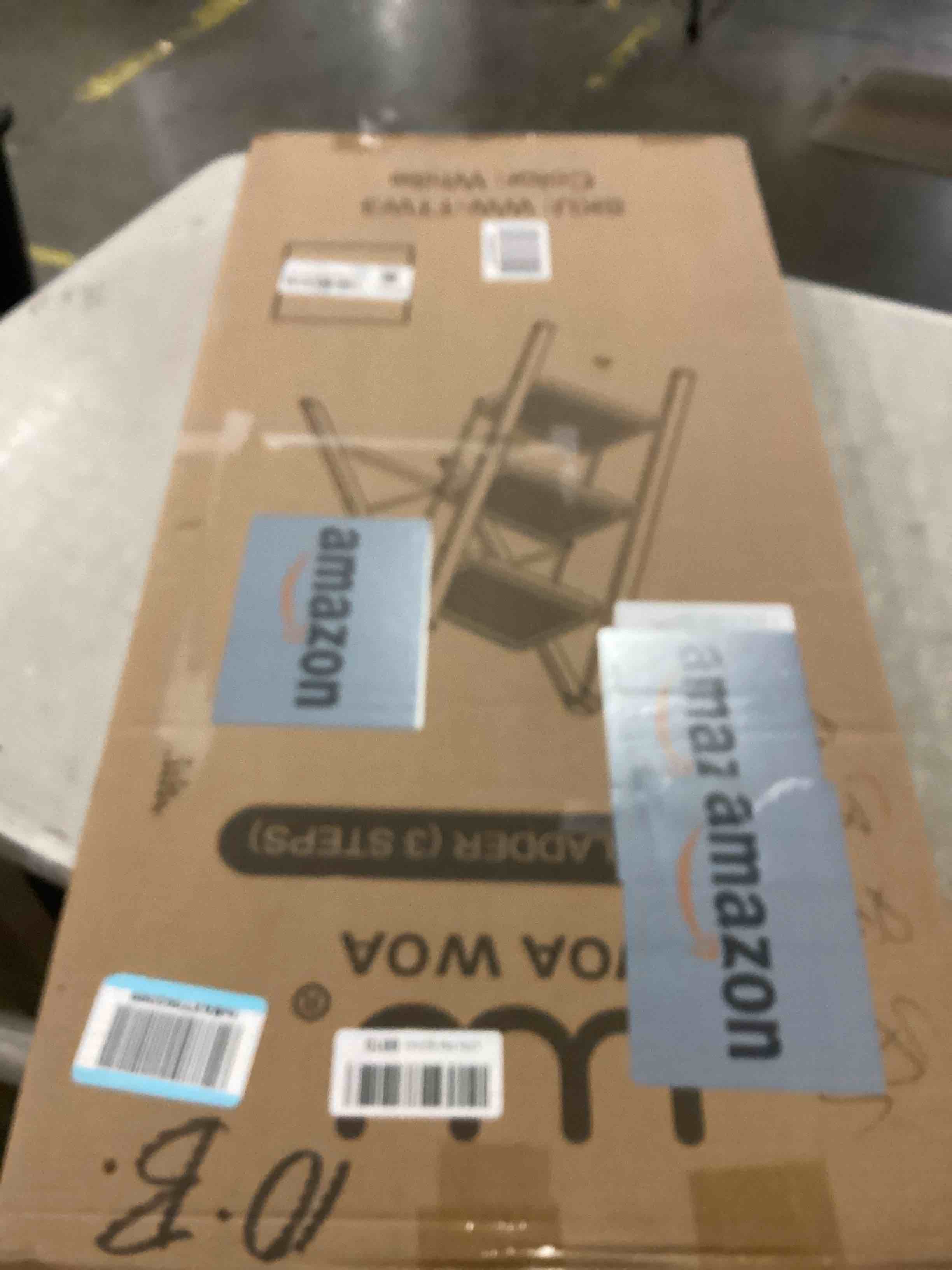 https://s3.amazonaws.com/lotting-images-prod/bidfta/YEL6808607_1737121963536.jpeg