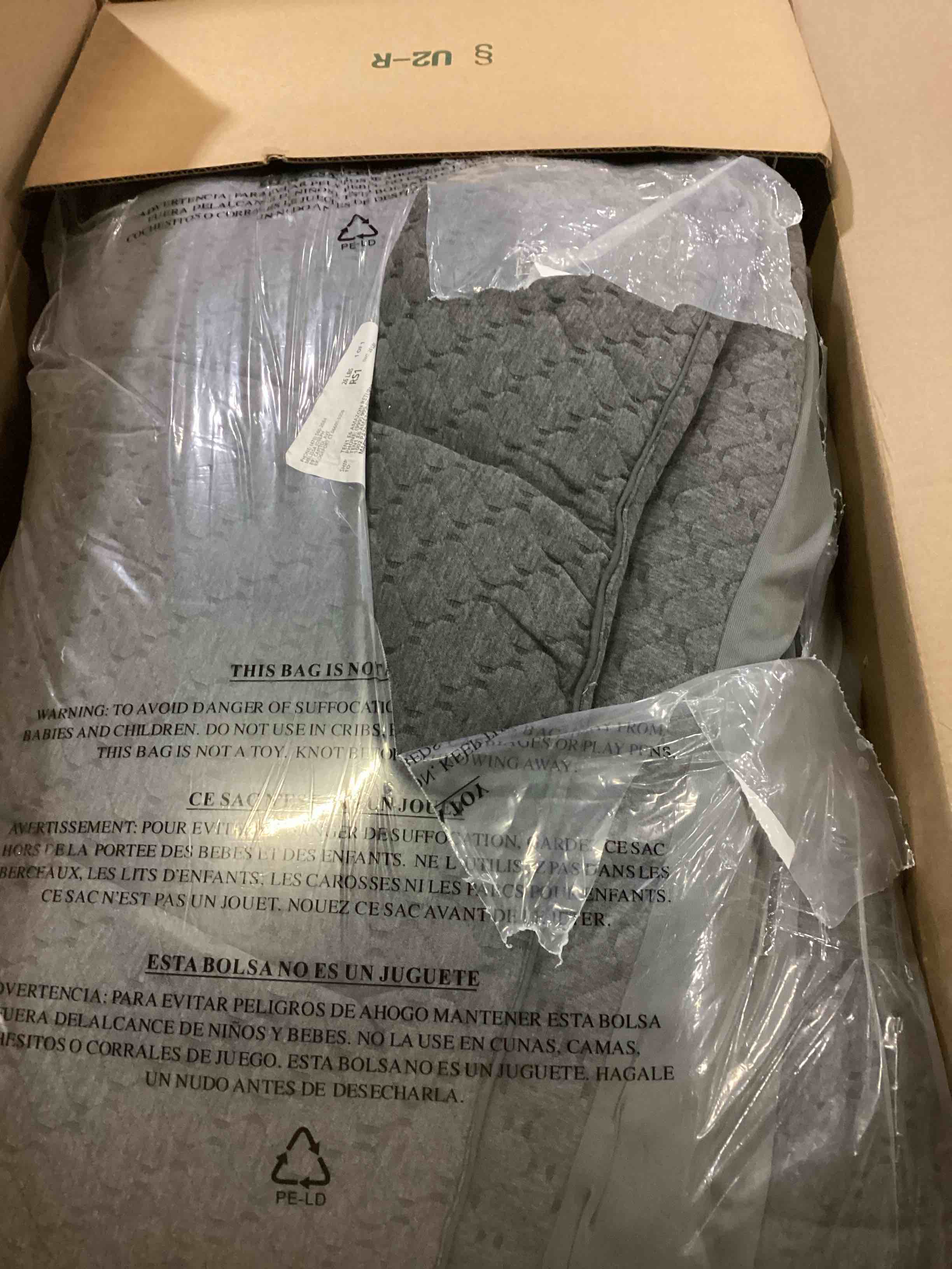 https://s3.amazonaws.com/lotting-images-prod/bidfta/YEL6808701_1737144953708.jpeg