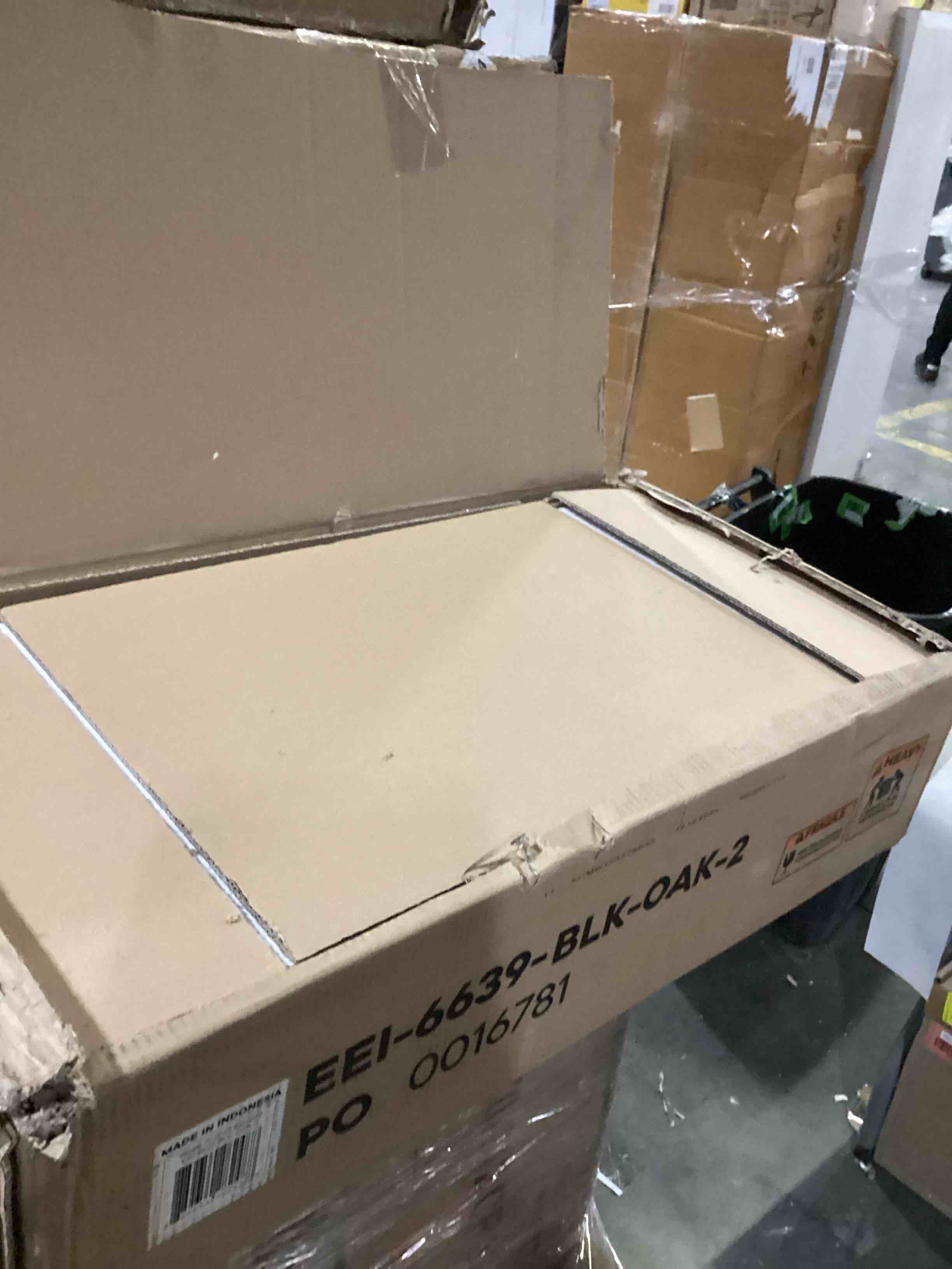 https://s3.amazonaws.com/lotting-images-prod/bidfta/YEL6809144_1738160210734.jpeg
