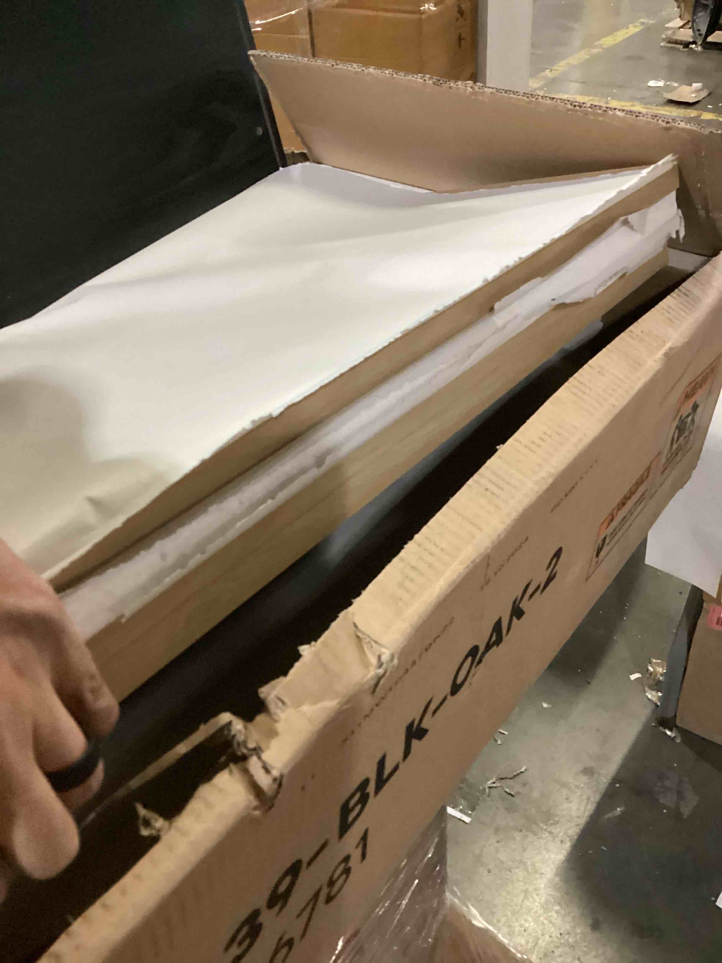https://s3.amazonaws.com/lotting-images-prod/bidfta/YEL6809144_1738160253186.jpeg