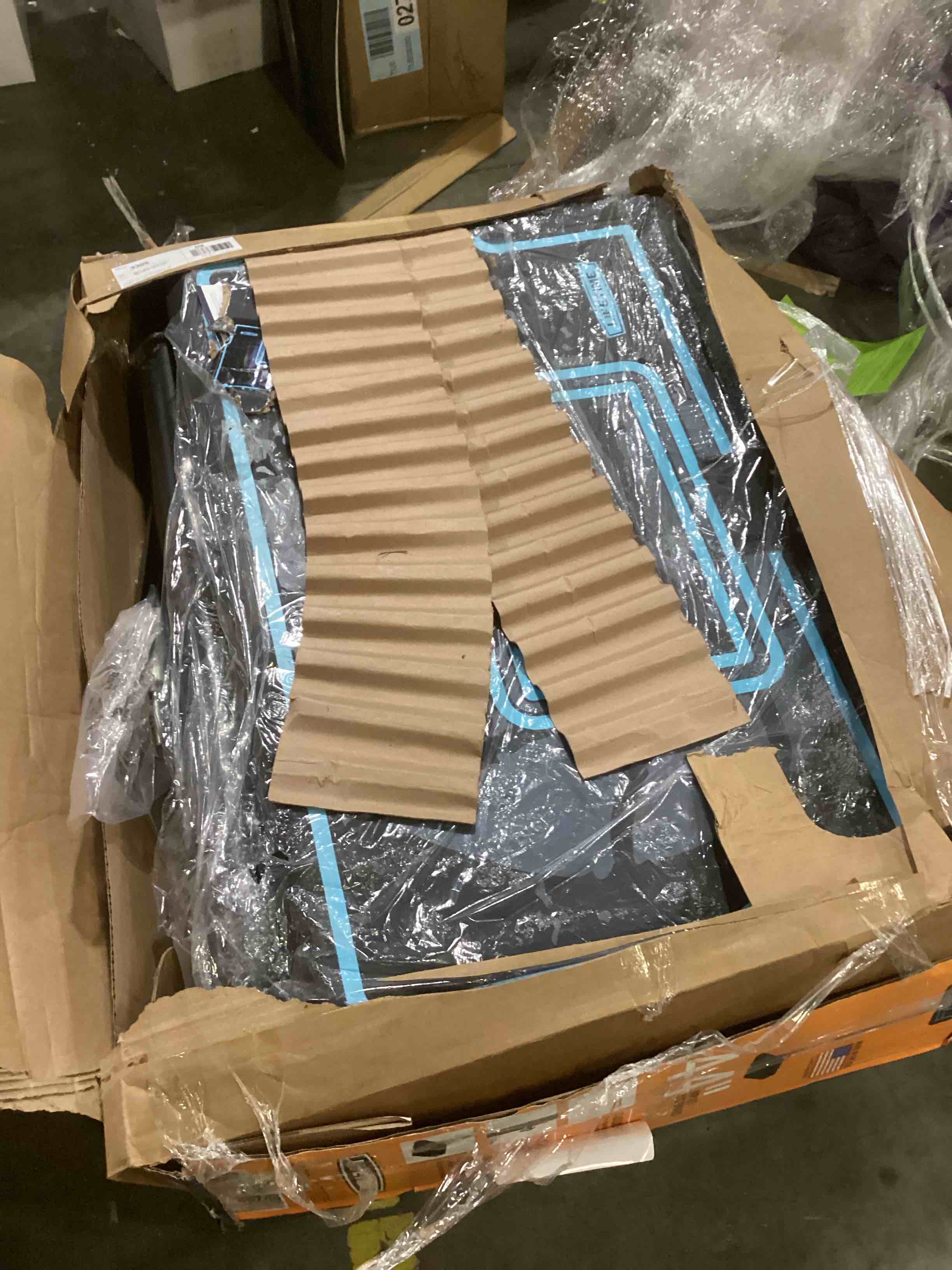 https://s3.amazonaws.com/lotting-images-prod/bidfta/YEL6809296_1738255785166.jpeg