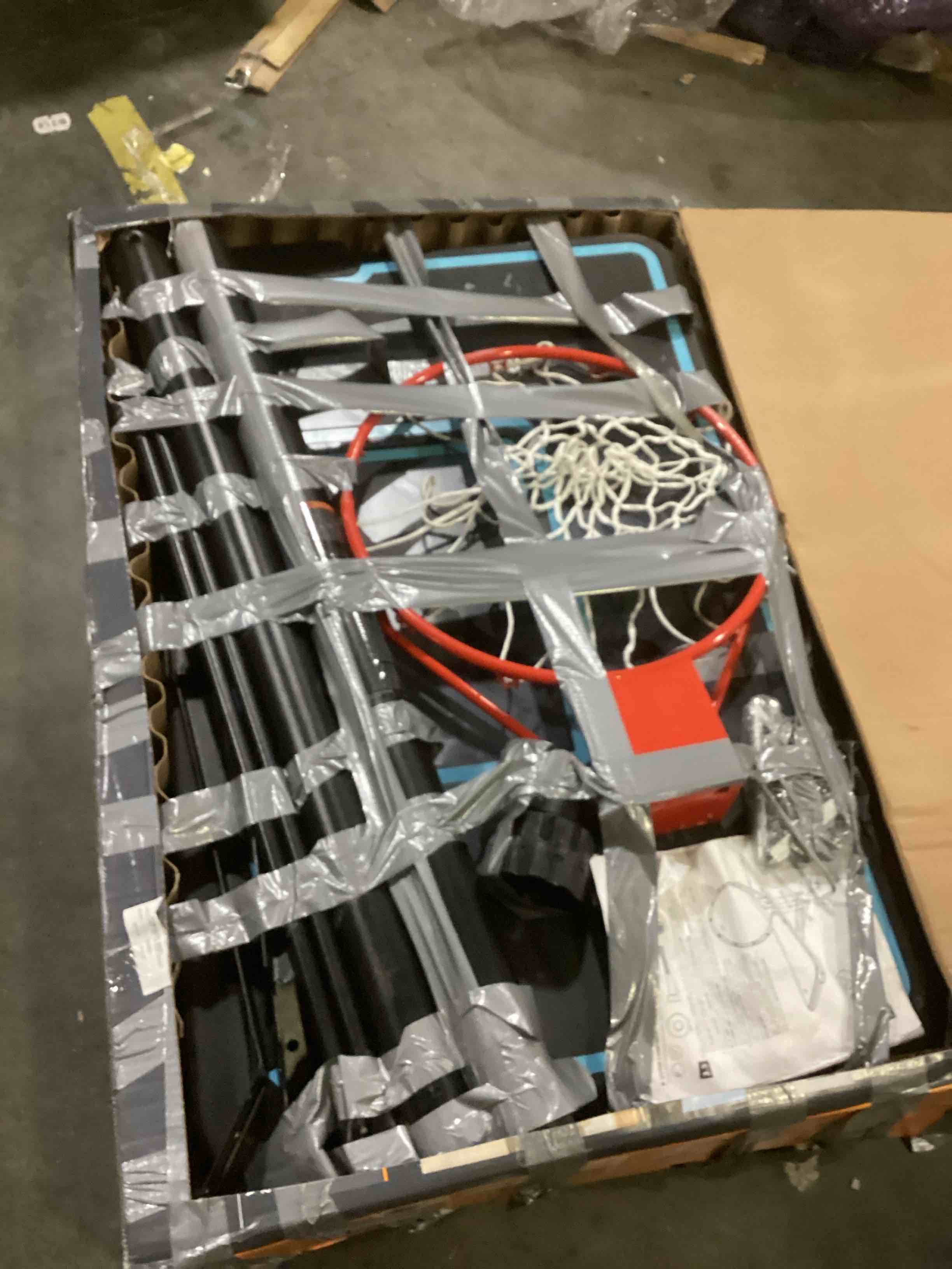https://s3.amazonaws.com/lotting-images-prod/bidfta/YEL6809298_1738255225375.jpeg