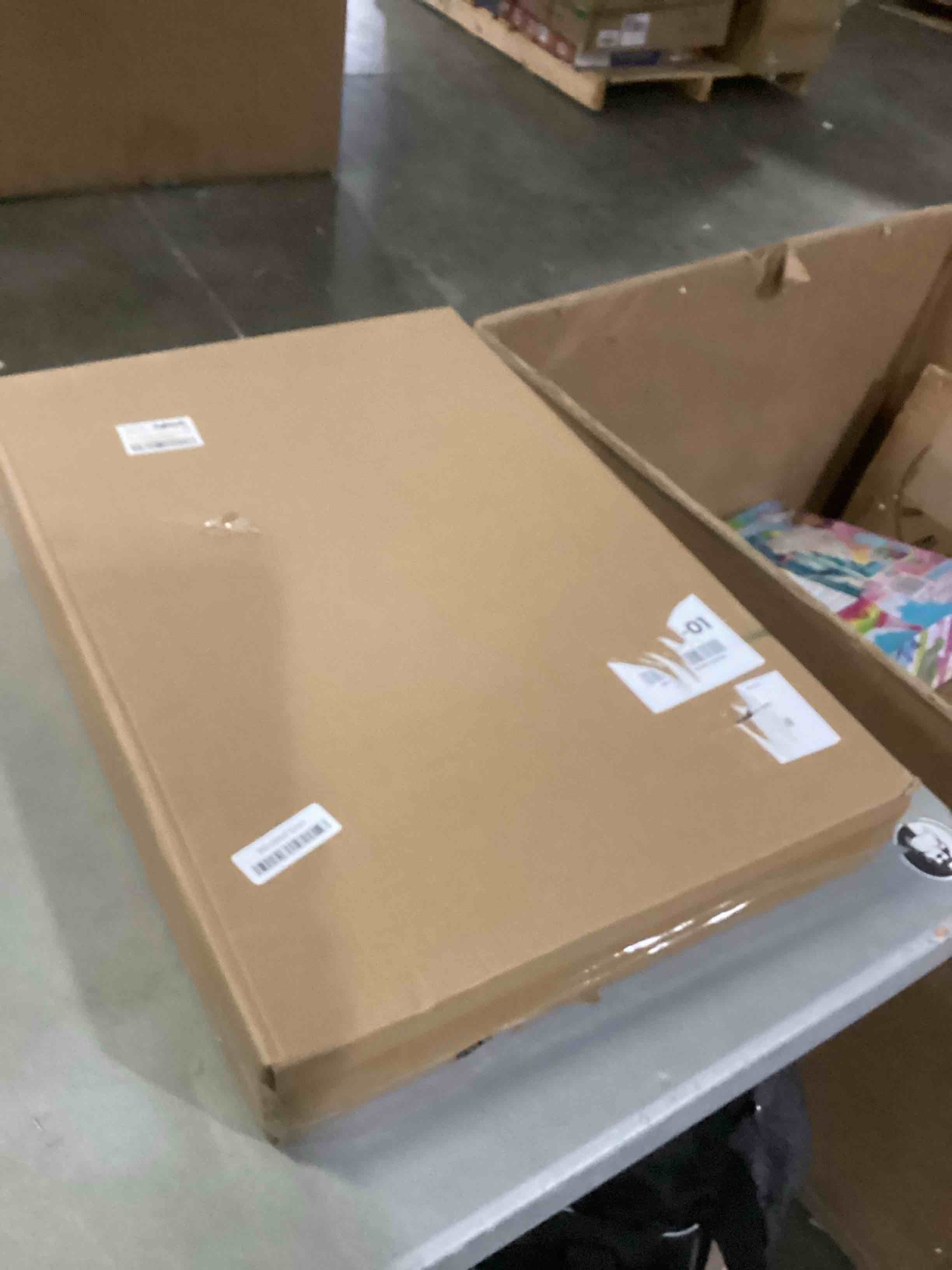 https://s3.amazonaws.com/lotting-images-prod/bidfta/YEL6809312_1738261220187.jpeg