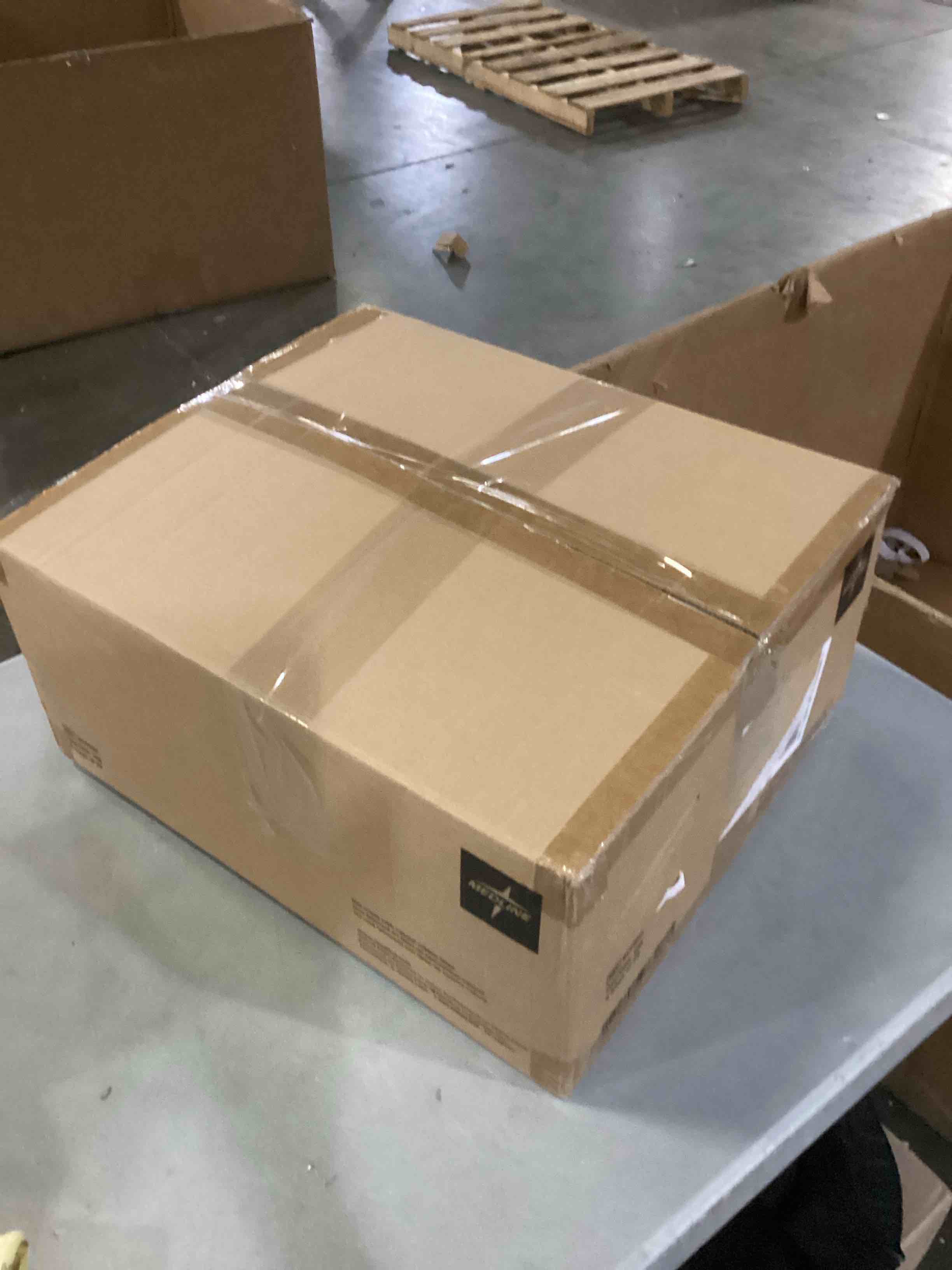 https://s3.amazonaws.com/lotting-images-prod/bidfta/YEL6809328_1738266370605.jpeg