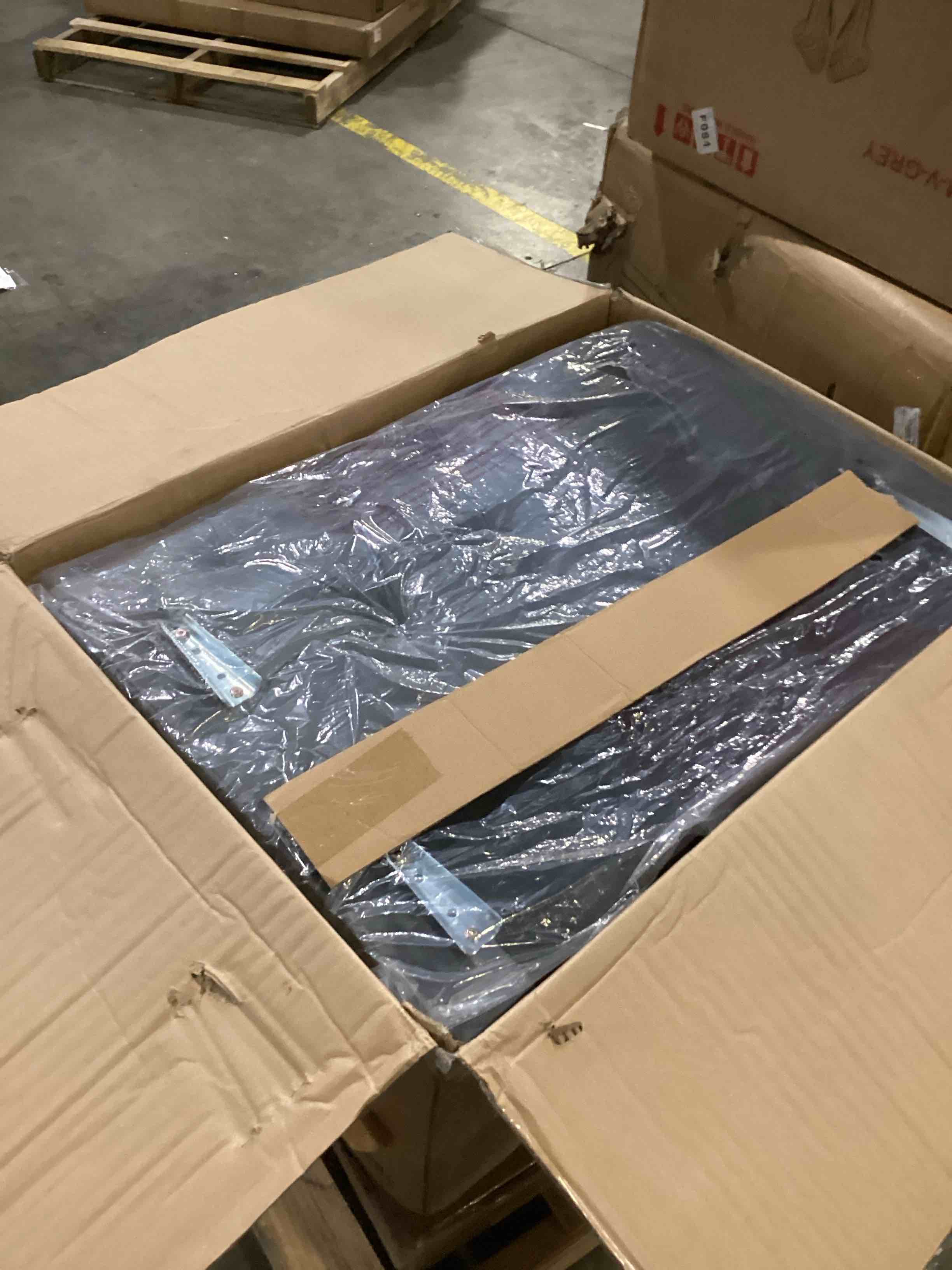 https://s3.amazonaws.com/lotting-images-prod/bidfta/YEL6809783_1738843657170.jpeg