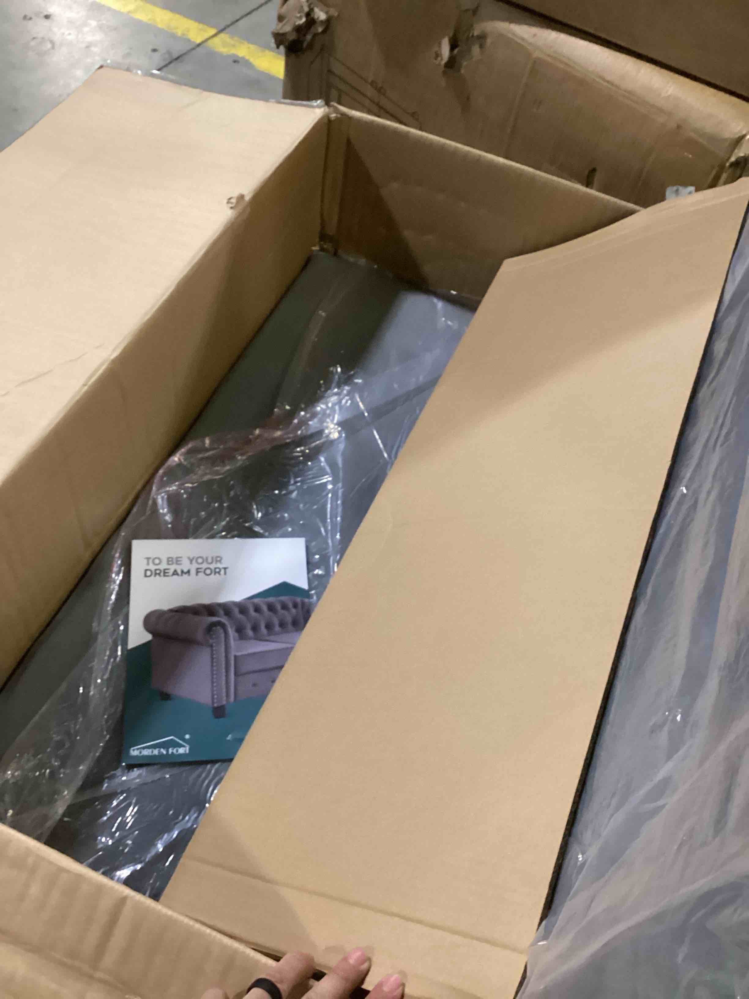 https://s3.amazonaws.com/lotting-images-prod/bidfta/YEL6809783_1738843685138.jpeg