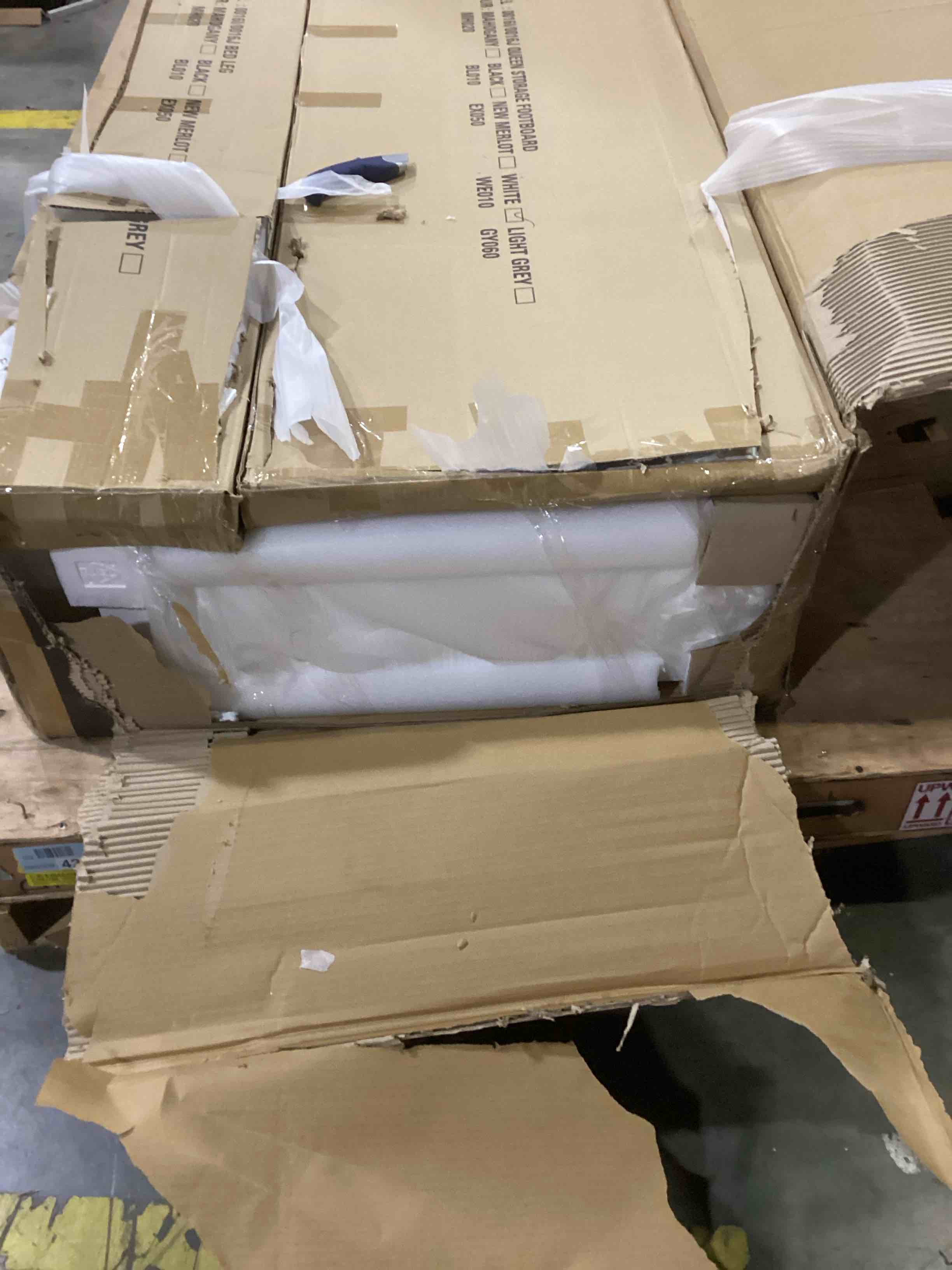 https://s3.amazonaws.com/lotting-images-prod/bidfta/YEL6809819_1738859678124.jpeg