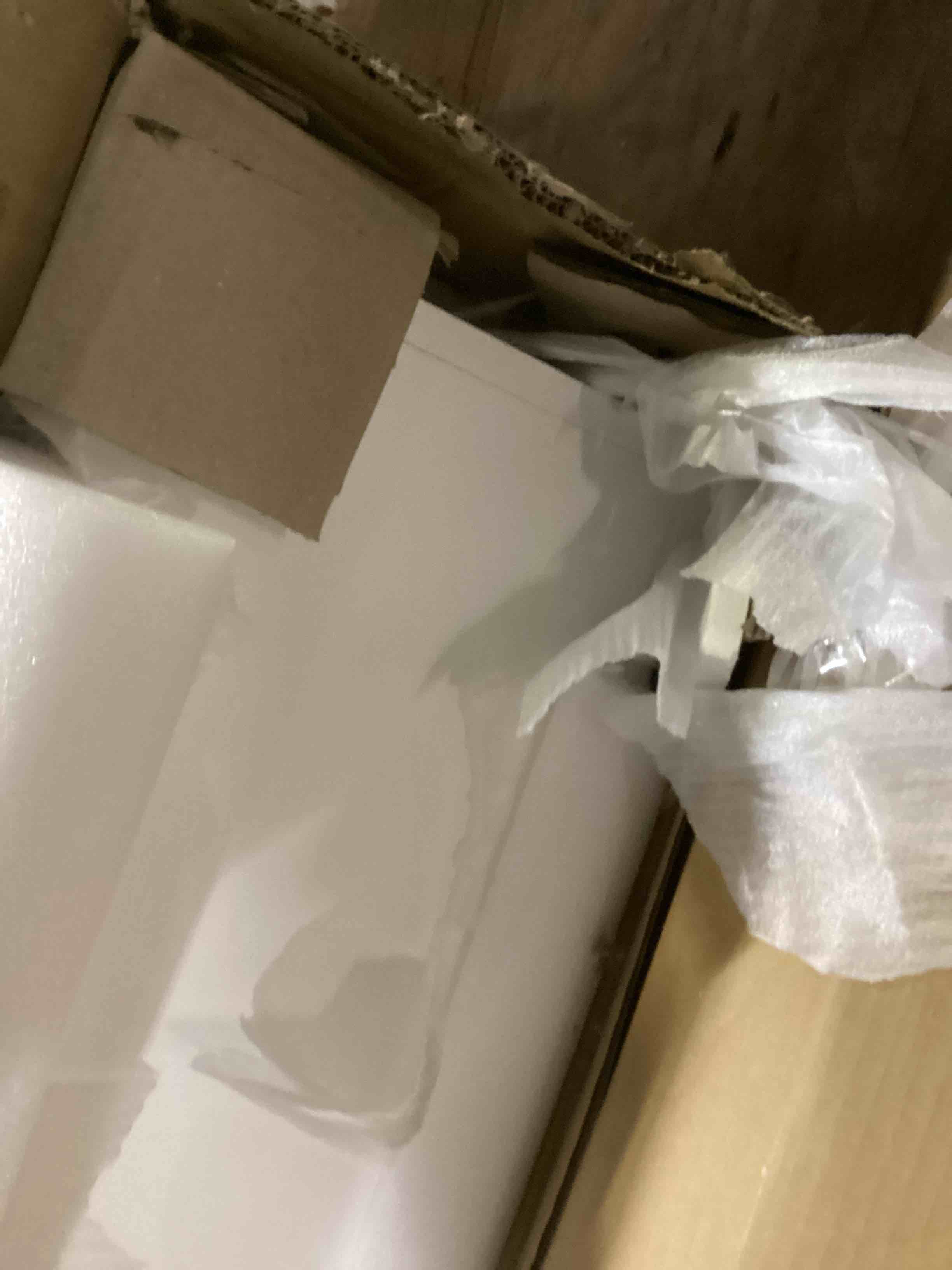 https://s3.amazonaws.com/lotting-images-prod/bidfta/YEL6809819_1738859697838.jpeg