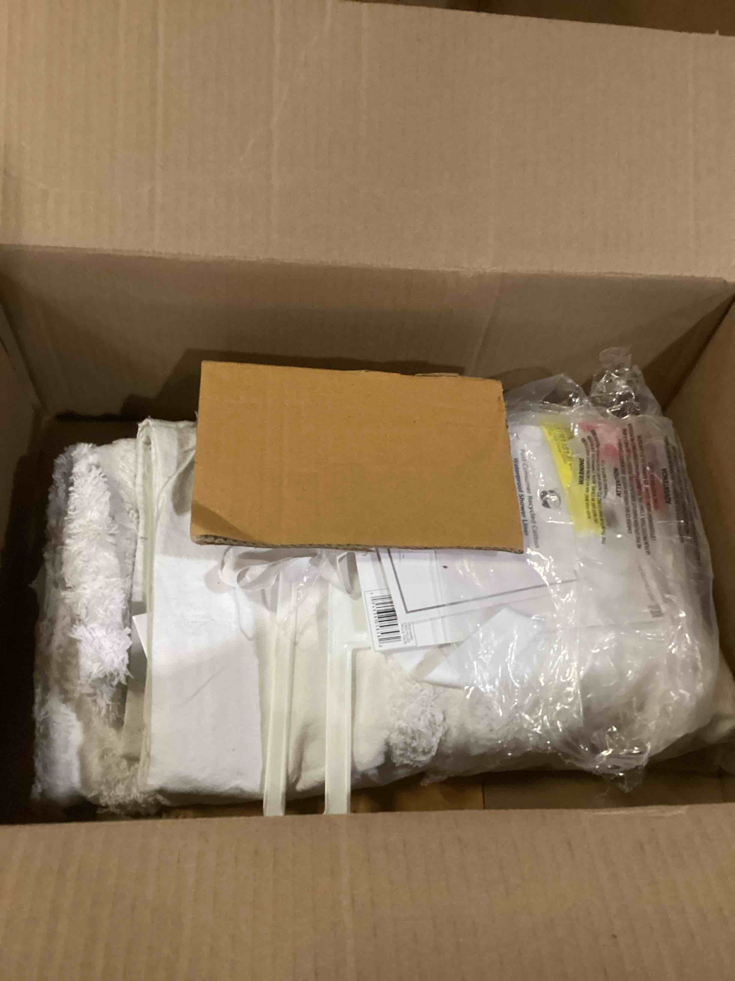 https://s3.amazonaws.com/lotting-images-prod/bidfta/YEL6809972_1738955946096.jpeg