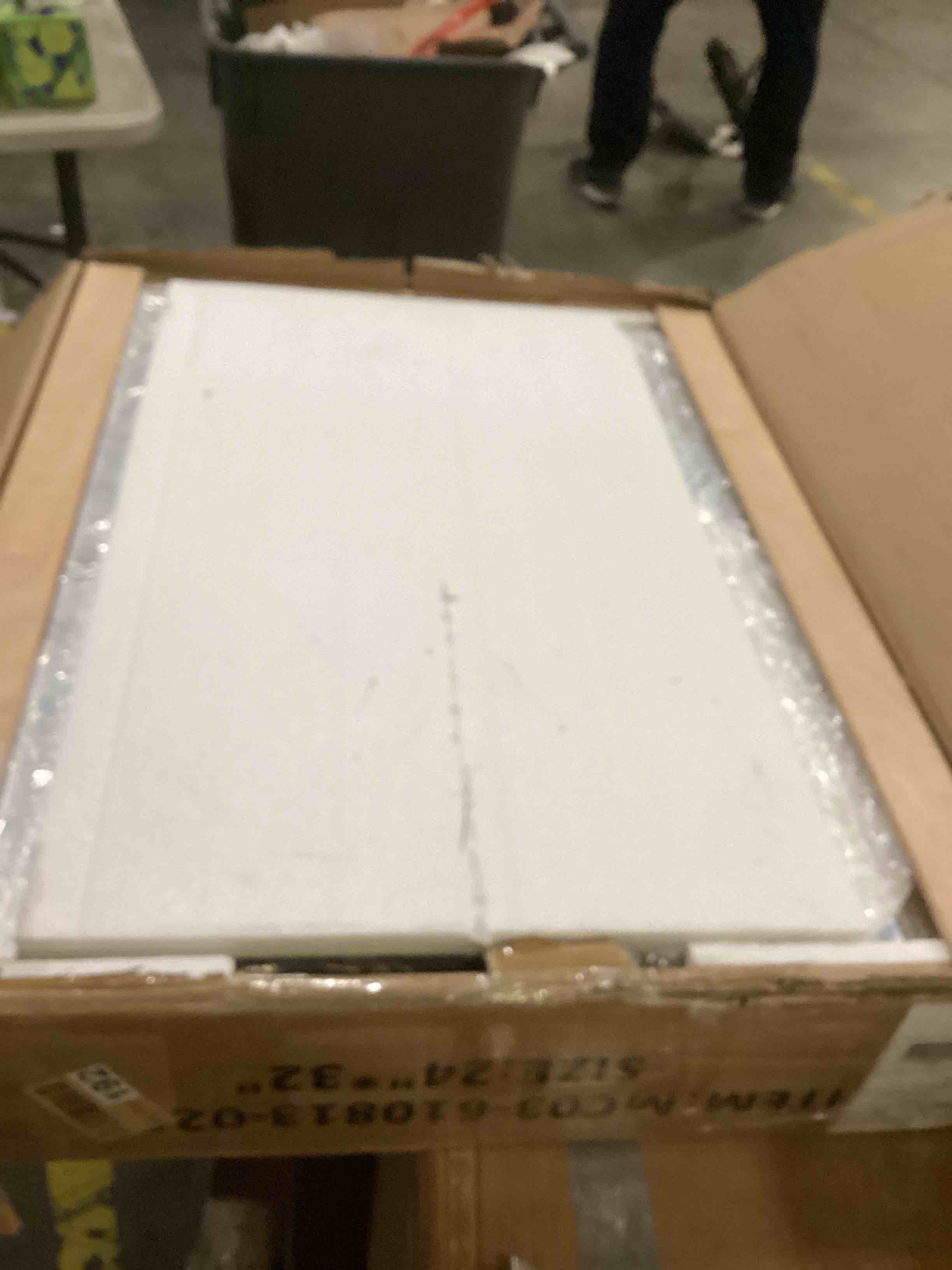 https://s3.amazonaws.com/lotting-images-prod/bidfta/YEL6810062_1739210985524.jpeg