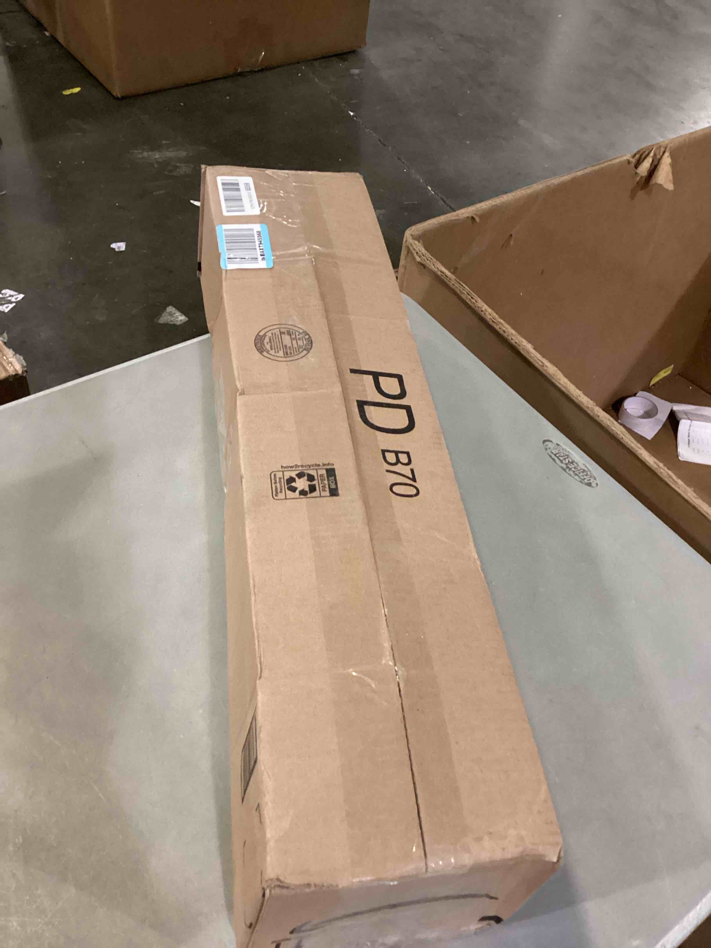 https://s3.amazonaws.com/lotting-images-prod/bidfta/YEL6810241_1739371450200.jpeg