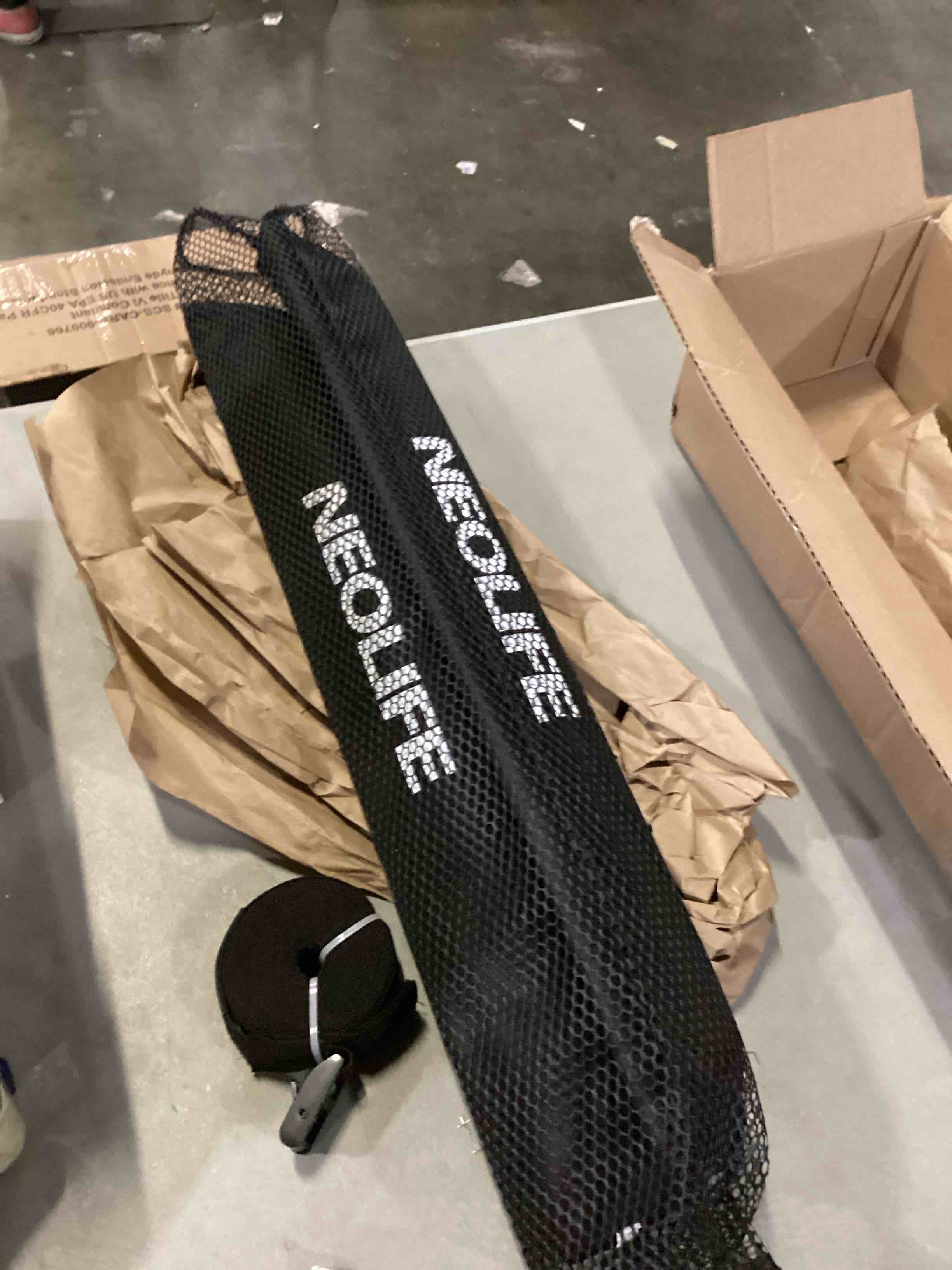 https://s3.amazonaws.com/lotting-images-prod/bidfta/YEL6810241_1739371472790.jpeg