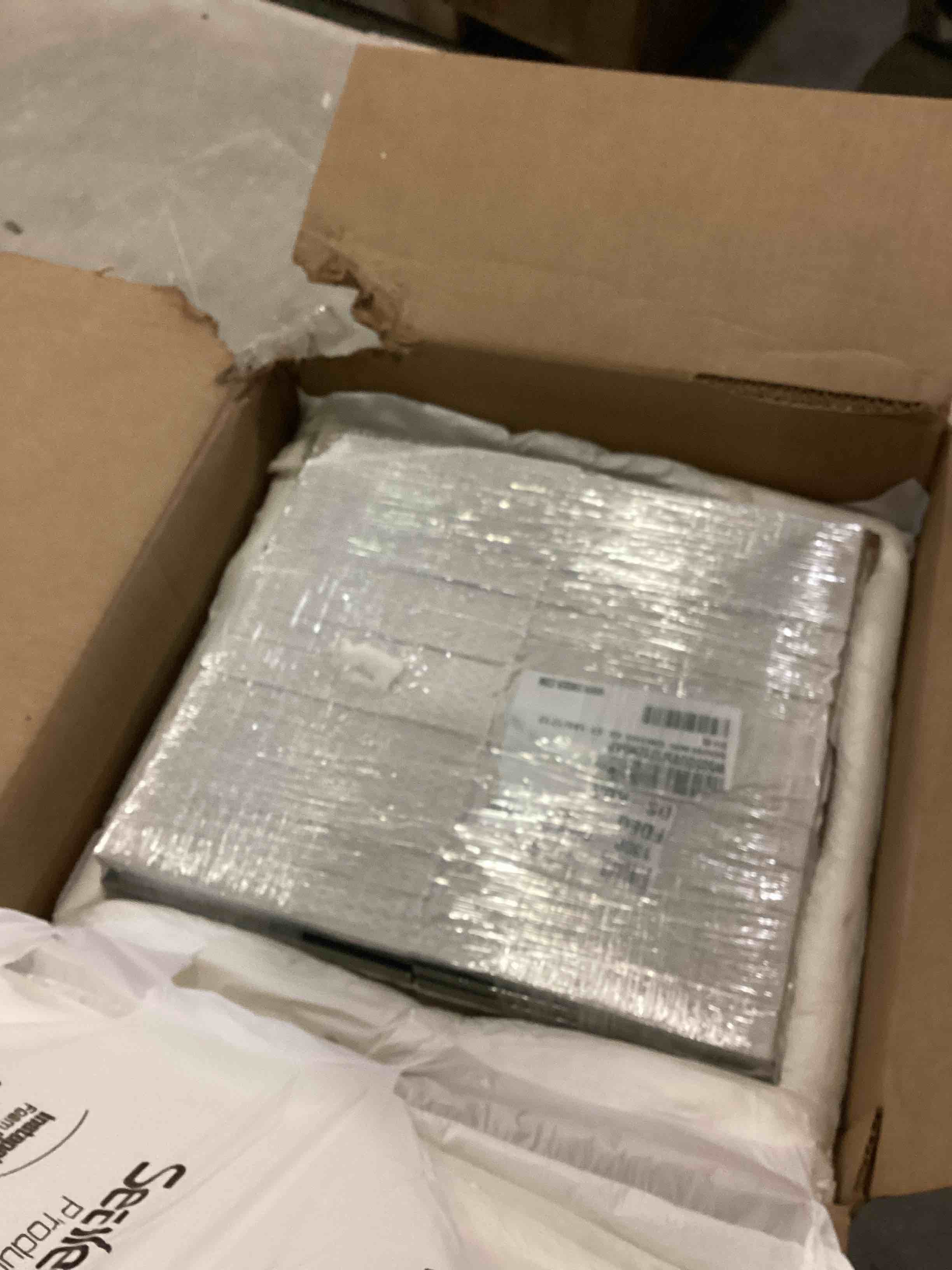 https://s3.amazonaws.com/lotting-images-prod/bidfta/YEL6810545_1736865438552.jpeg