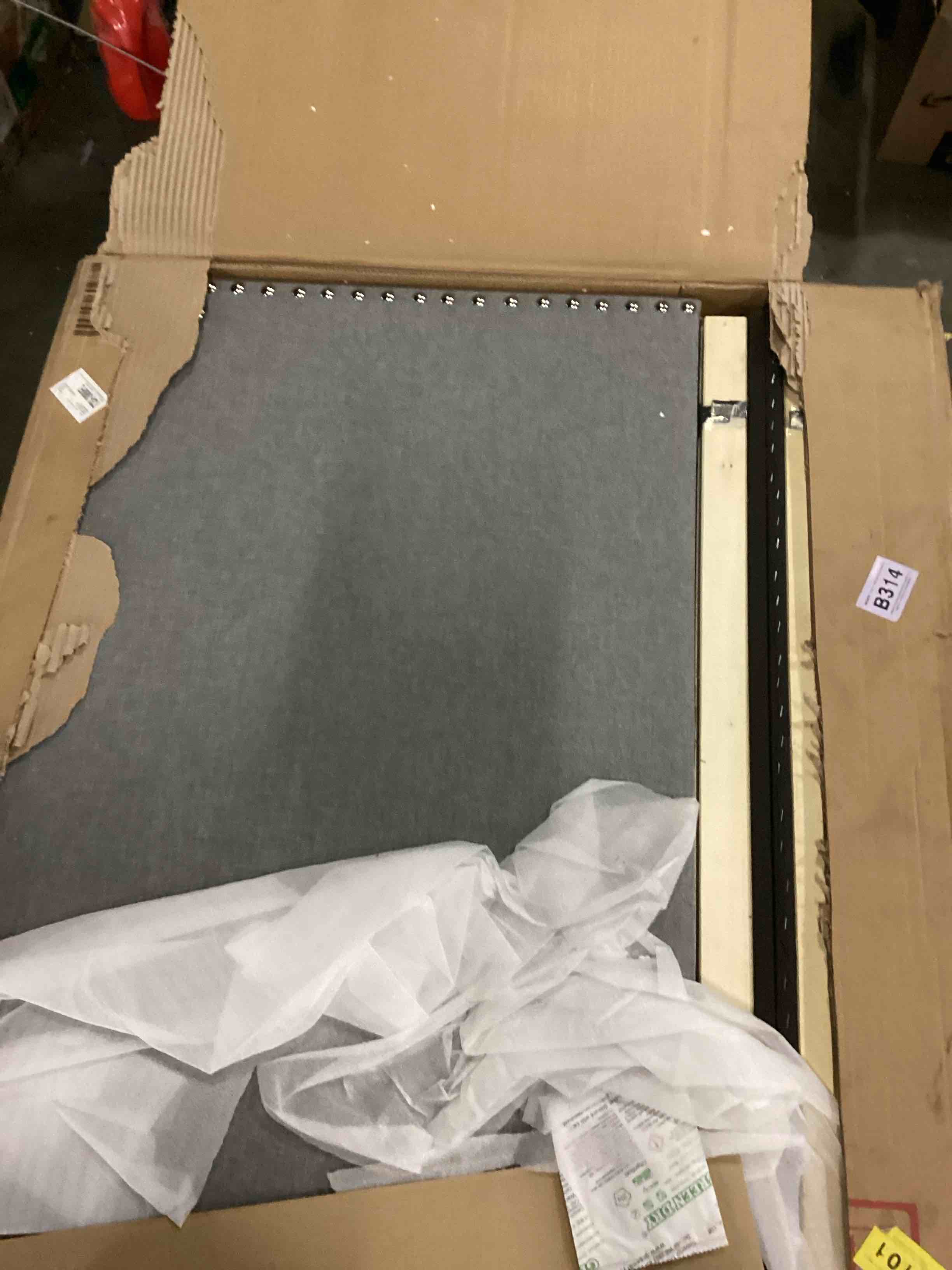 https://s3.amazonaws.com/lotting-images-prod/bidfta/YEL6810702_1736955701023.jpeg
