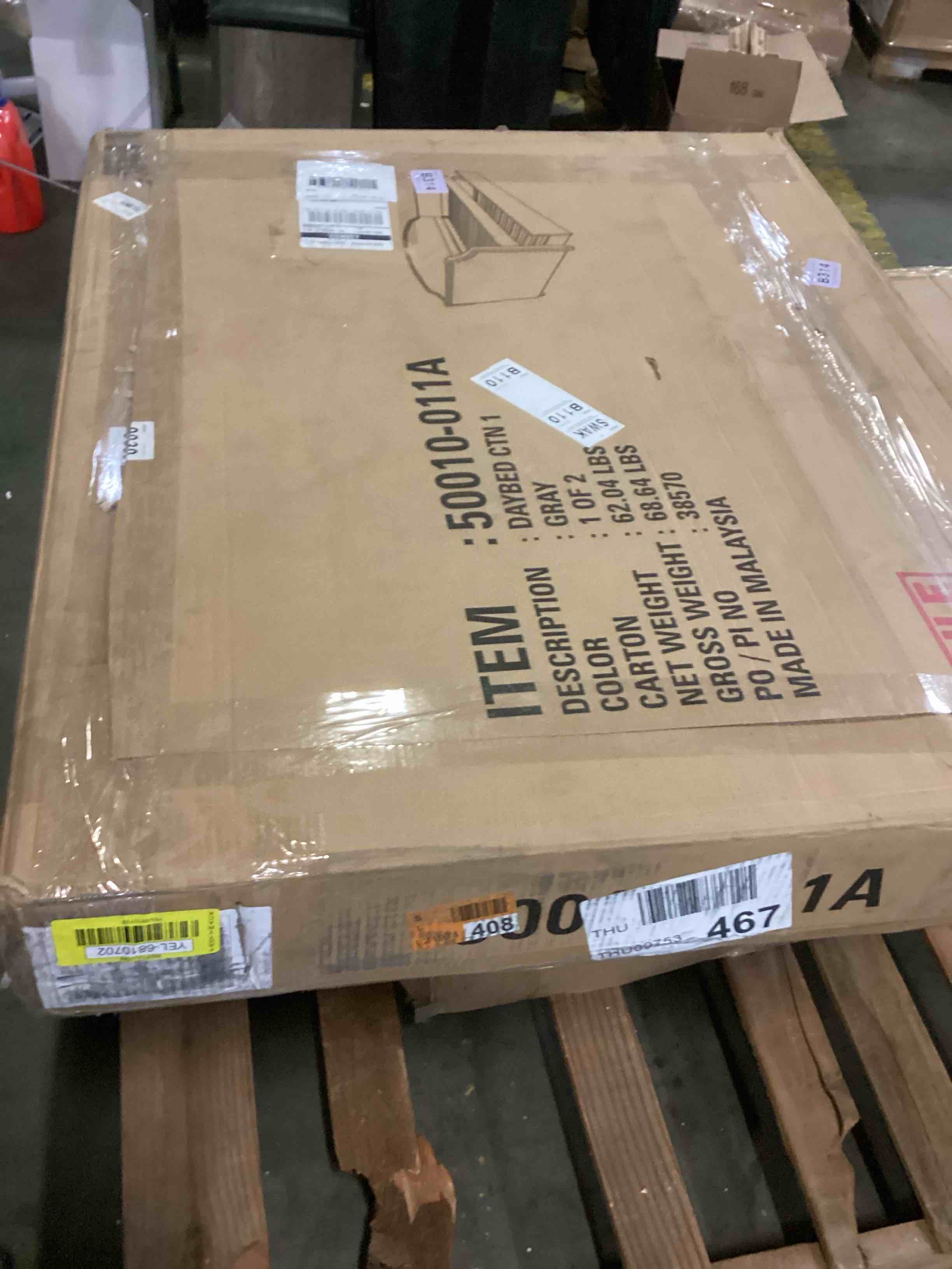 https://s3.amazonaws.com/lotting-images-prod/bidfta/YEL6810702_1736955754938.jpeg