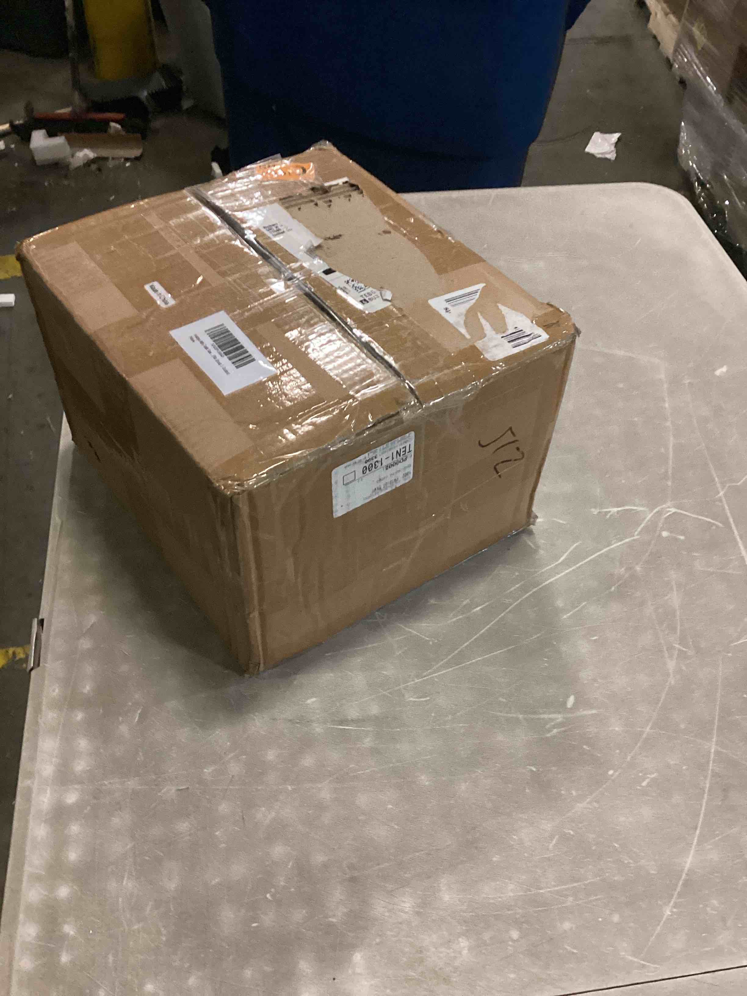 https://s3.amazonaws.com/lotting-images-prod/bidfta/YEL6810713_1736957878314.jpeg