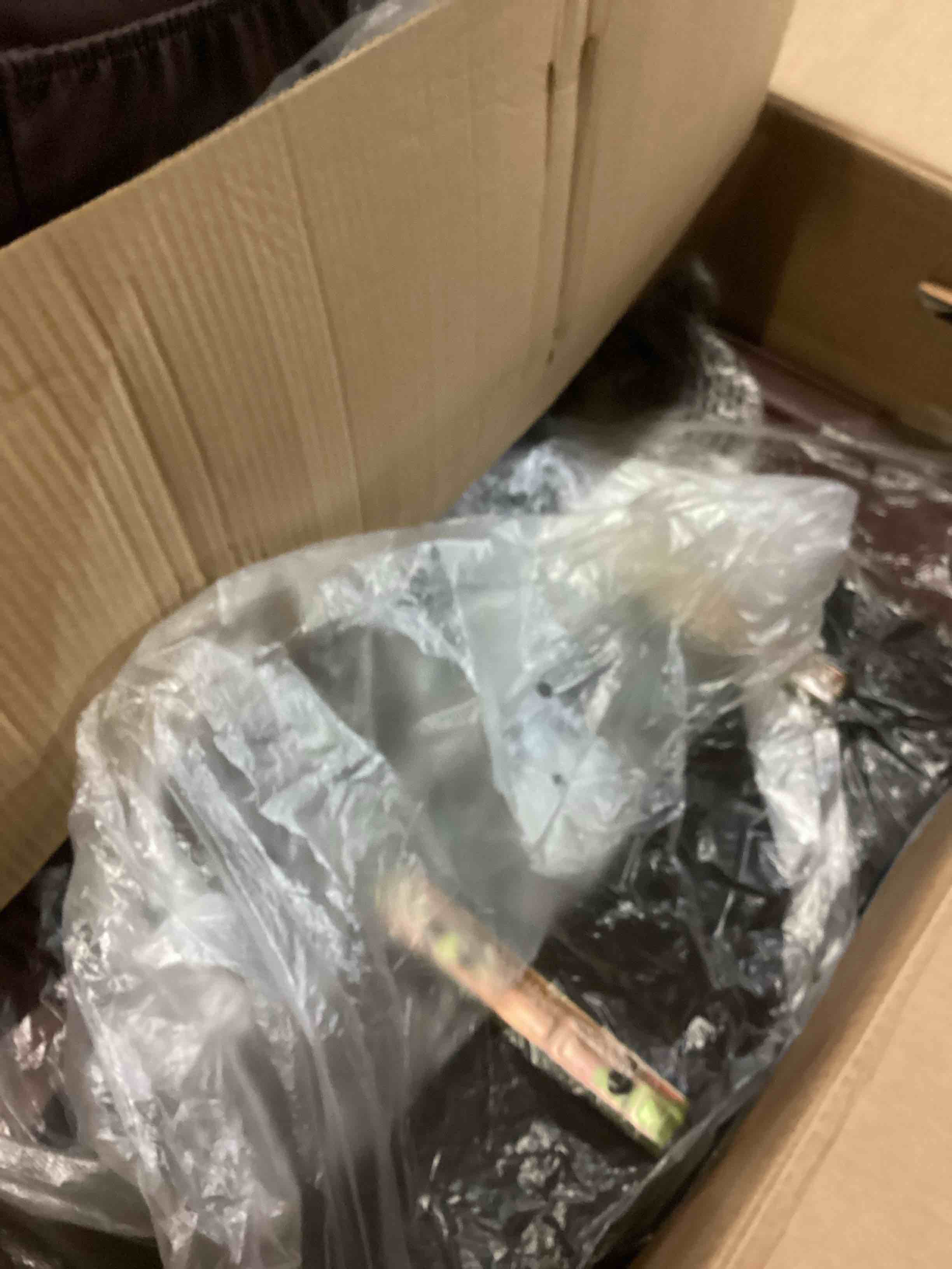https://s3.amazonaws.com/lotting-images-prod/bidfta/YEL6811116_1737469282384.jpeg