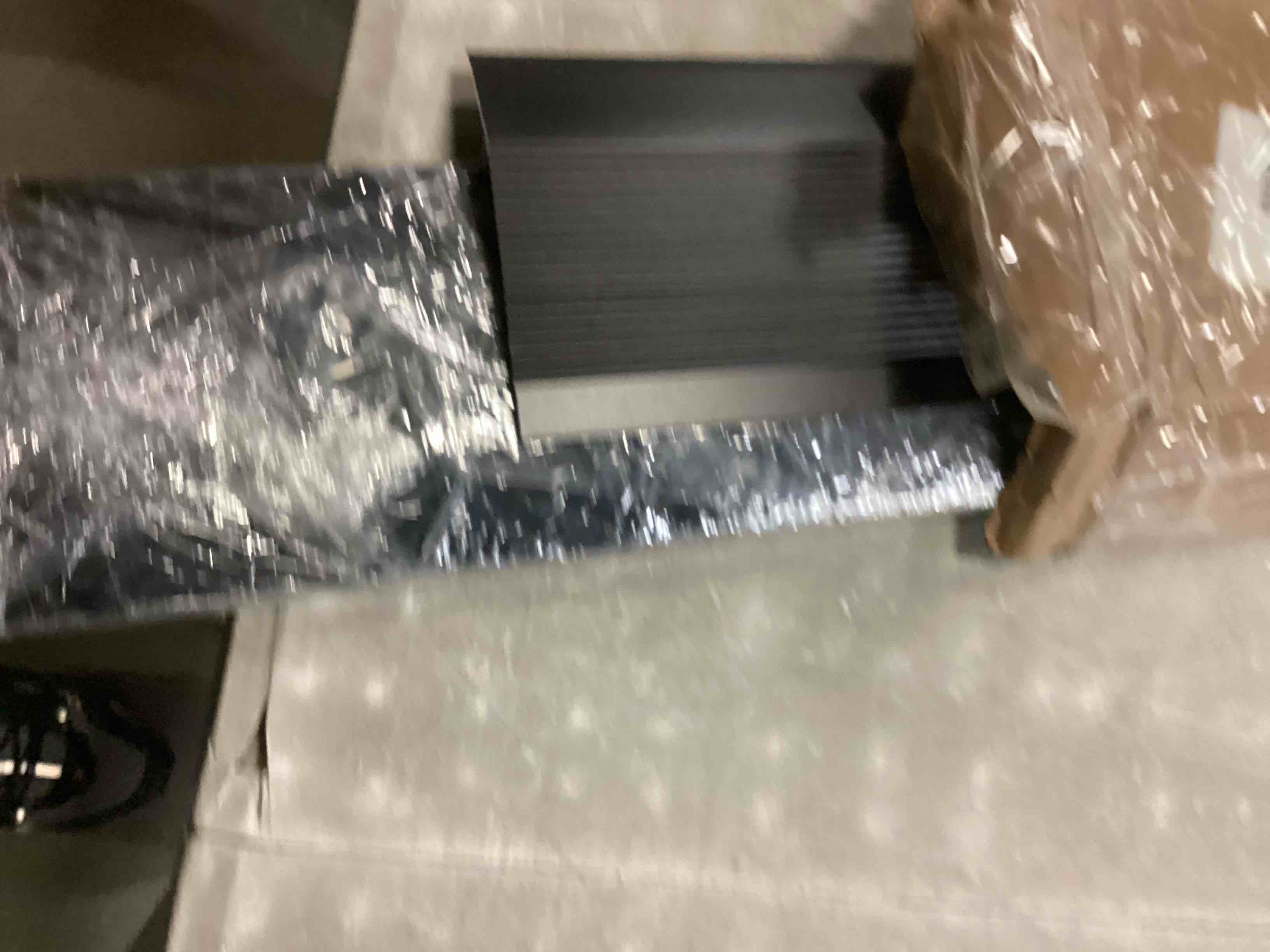 https://s3.amazonaws.com/lotting-images-prod/bidfta/YEL6811458_1737723346715.jpeg
